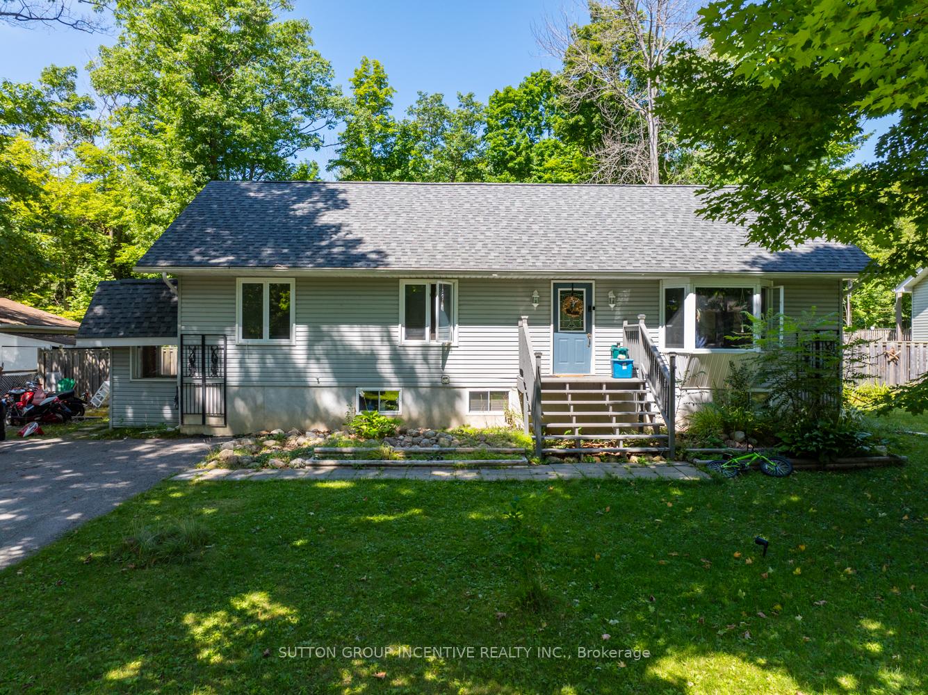Photo 2 of 37 St. Laurent Boulevard, Tiny, Rural Tiny — HOMEH