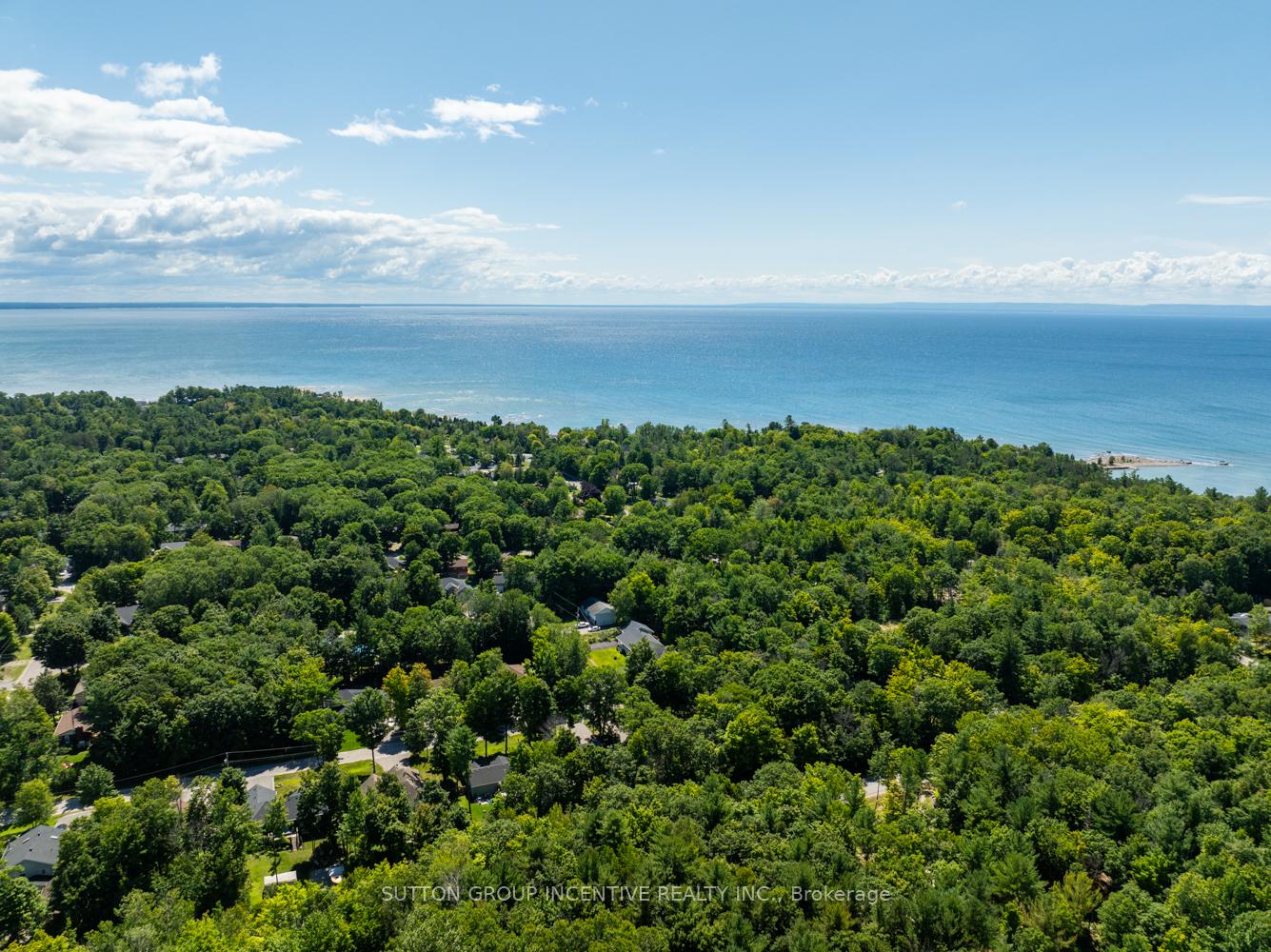 Photo 31 of 37 St. Laurent Boulevard, Tiny, Rural Tiny — HOMEH
