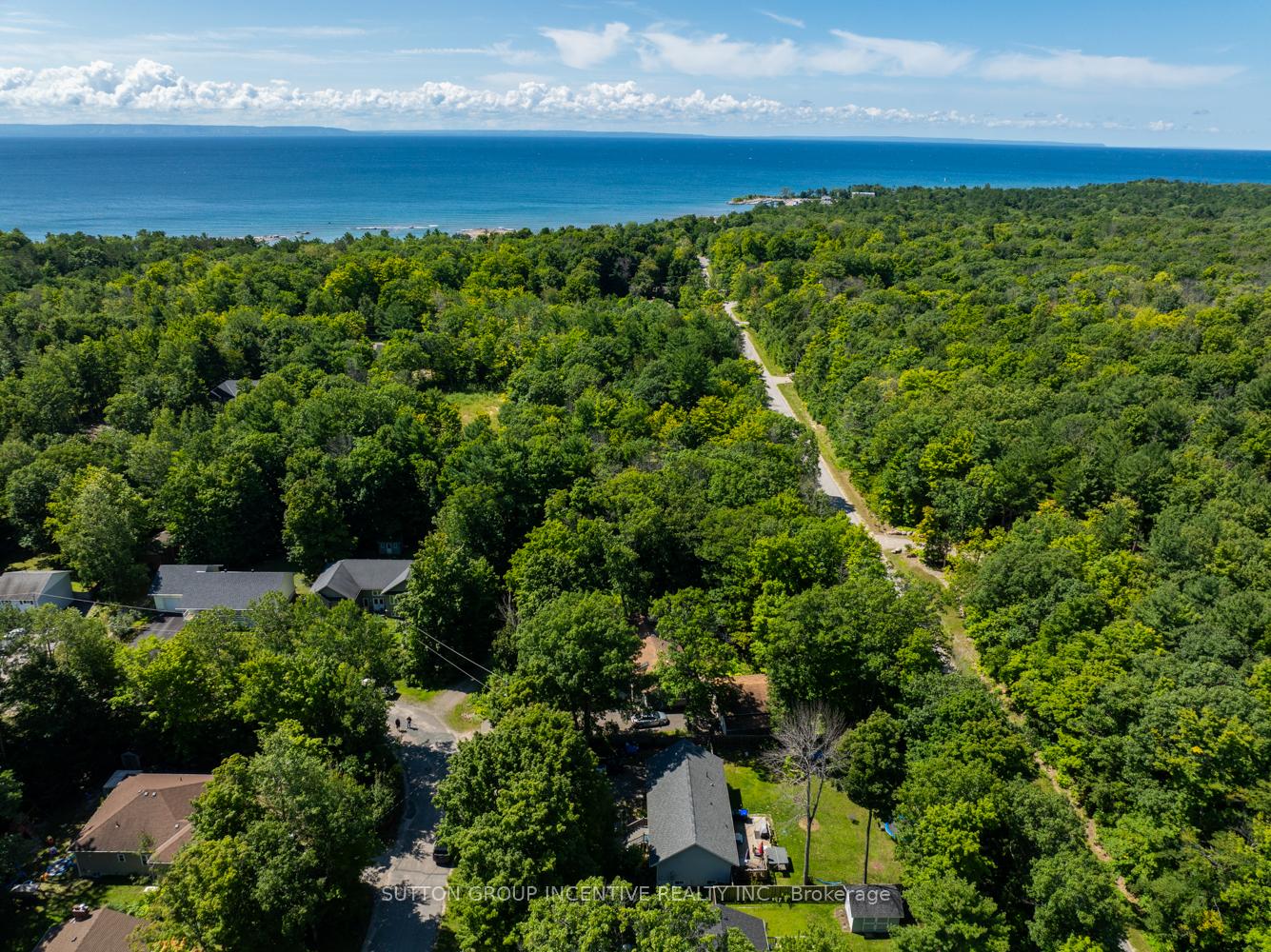 Photo 38 of 37 St. Laurent Boulevard, Tiny, Rural Tiny — HOMEH