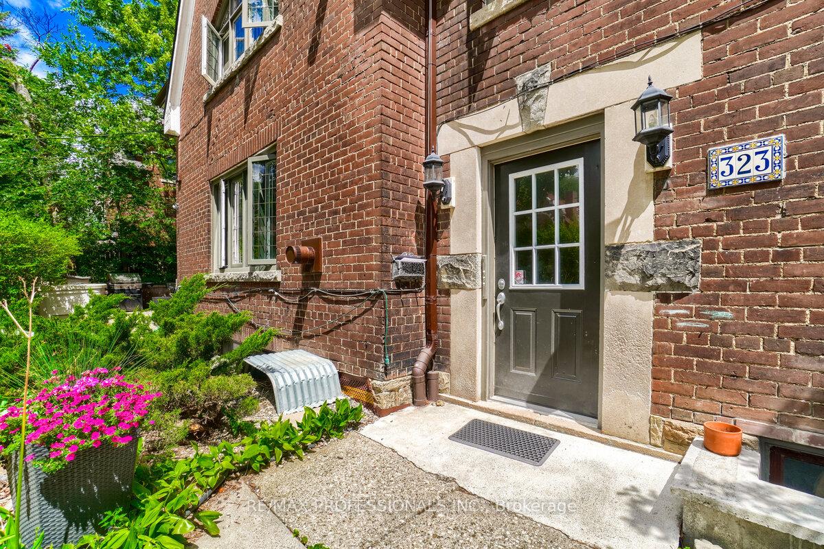 Photo 6 of Unit 1, 323 Walmer Road, Toronto, Casa Loma — HOMEH