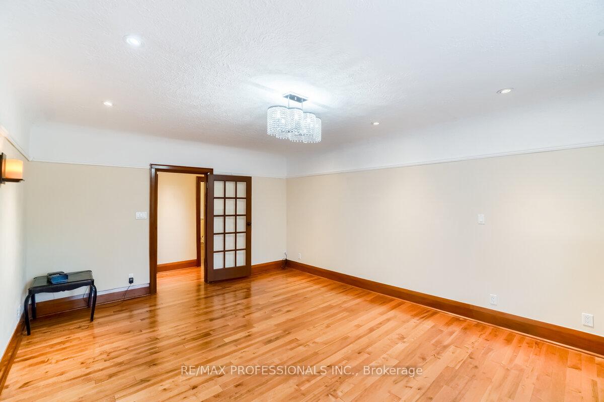 Photo 32 of Unit 1, 323 Walmer Road, Toronto, Casa Loma — HOMEH