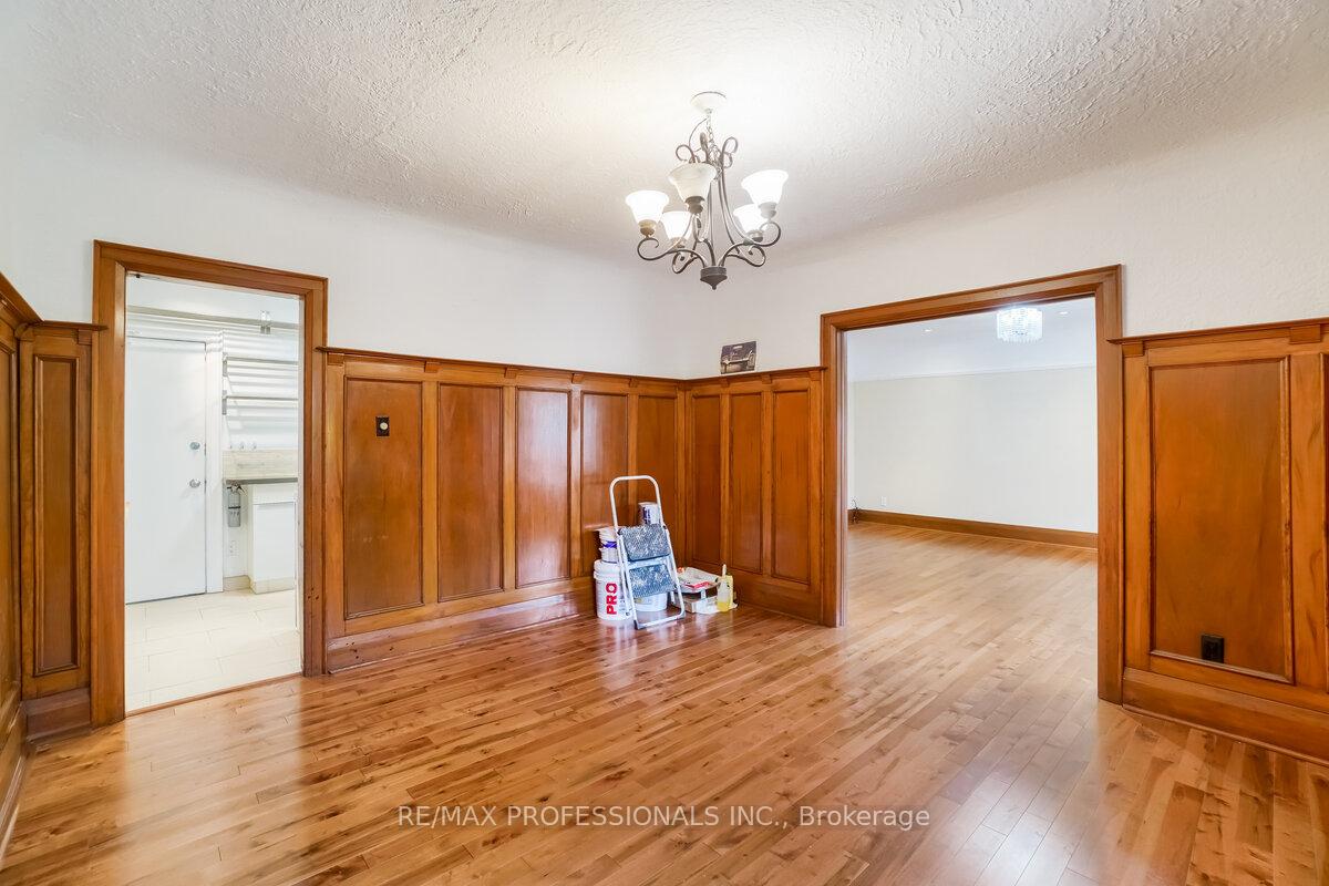 Photo 18 of Unit 1, 323 Walmer Road, Toronto, Casa Loma — HOMEH