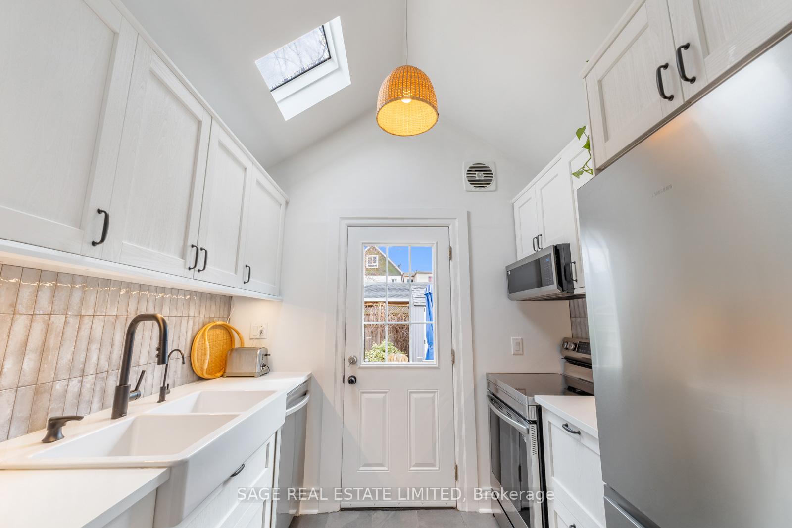 Photo 10 of 3 Rosevear Avenue, Toronto, Crescent Town — HOMEH