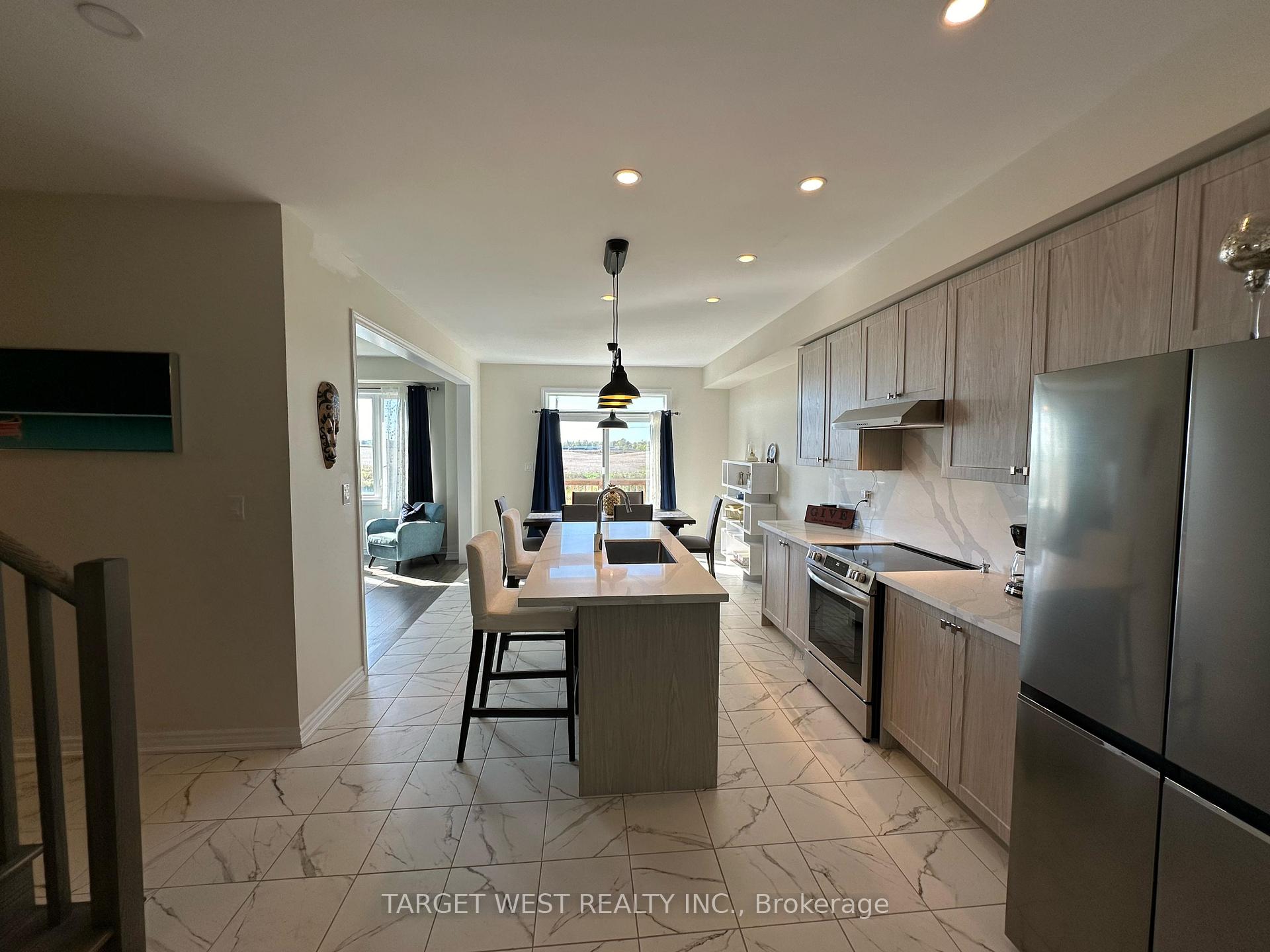 Photo 5 of 209 Vanilla Trail, Thorold, Rolling Meadows — HOMEH