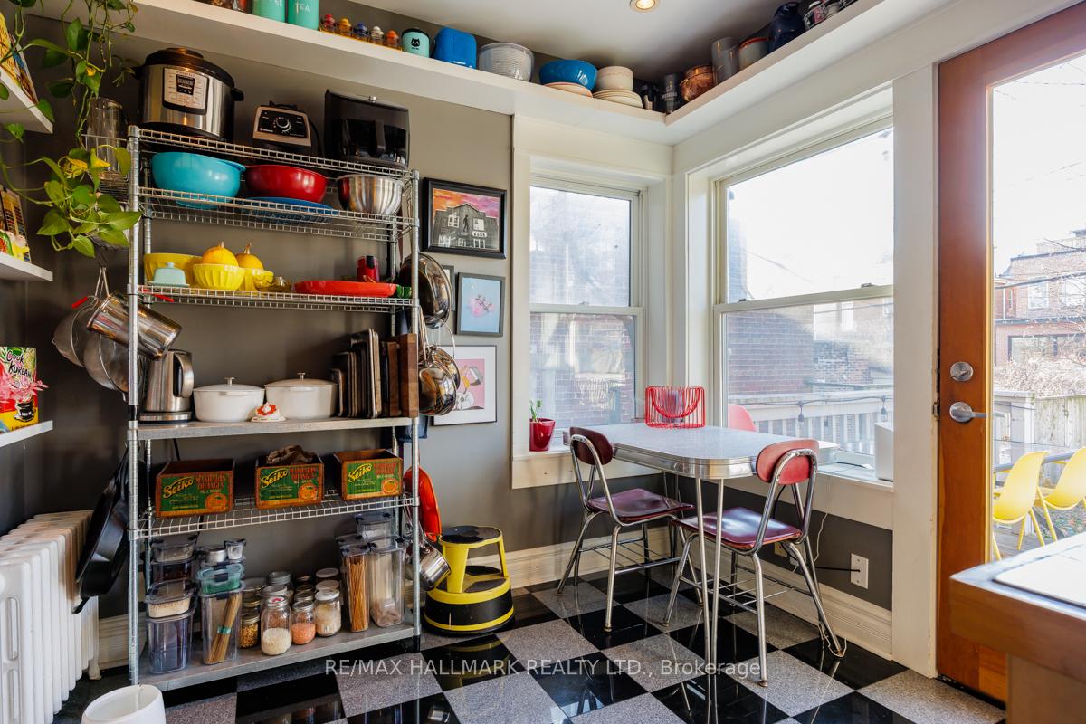 Photo 2 of Unit Main, 368 Palmerston Boulevard, Toronto, Palmerston-Little Italy — HOMEH