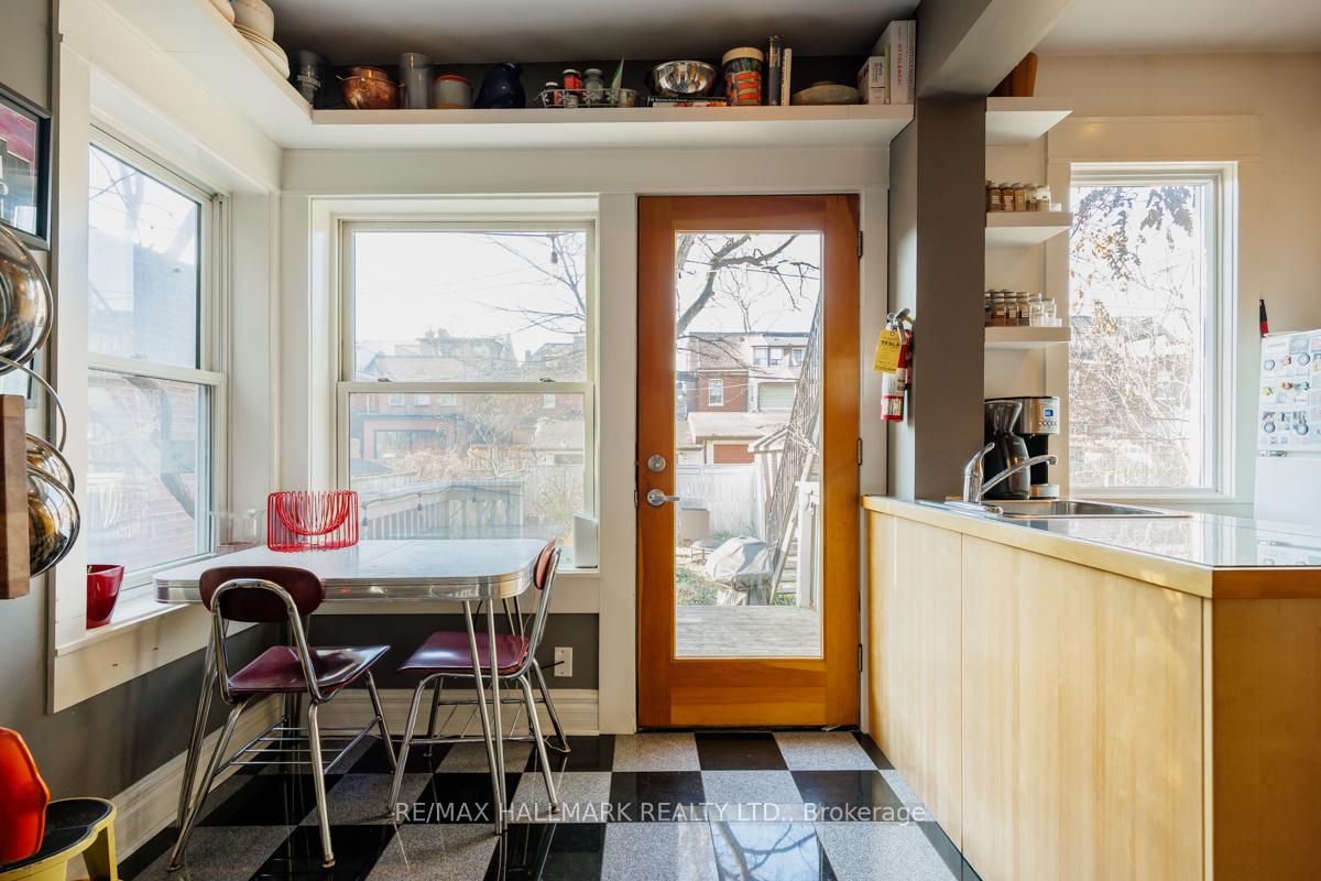 Photo 3 of Unit Main, 368 Palmerston Boulevard, Toronto, Palmerston-Little Italy — HOMEH