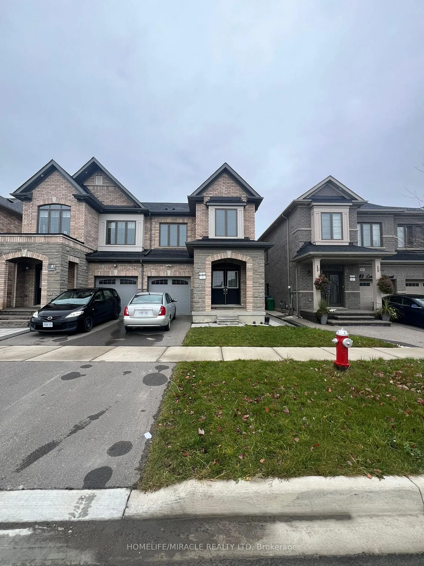 Front of 85 Cobriza Crescent