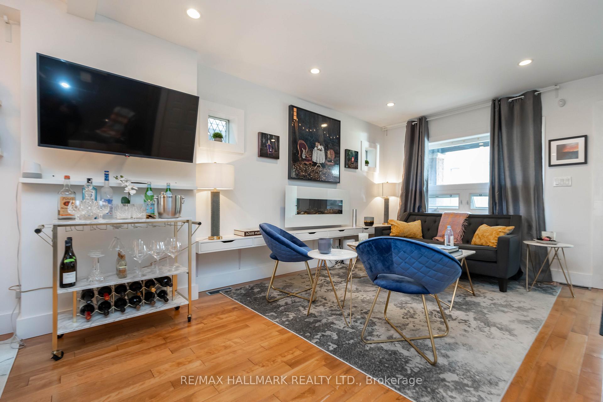 Photo 4 of 9 Ashdale Avenue, Toronto, Greenwood-Coxwell — HOMEH