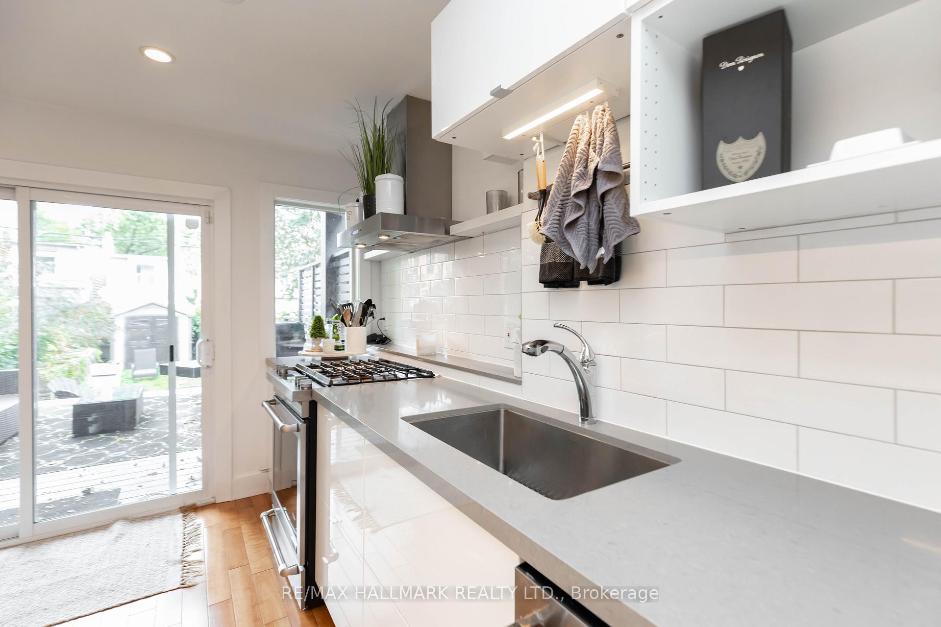 Photo 17 of 9 Ashdale Avenue, Toronto, Greenwood-Coxwell — HOMEH