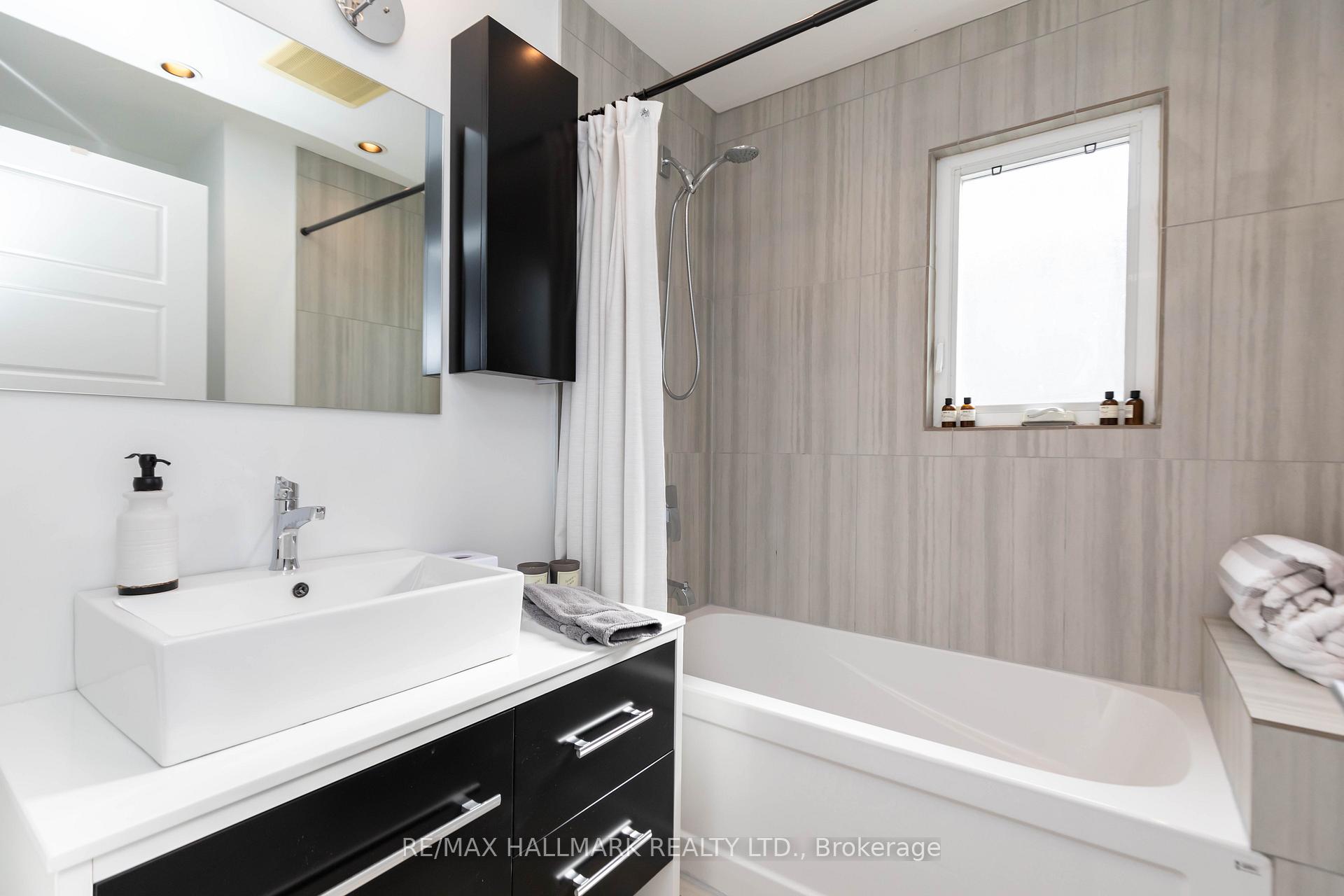 Photo 34 of 9 Ashdale Avenue, Toronto, Greenwood-Coxwell — HOMEH