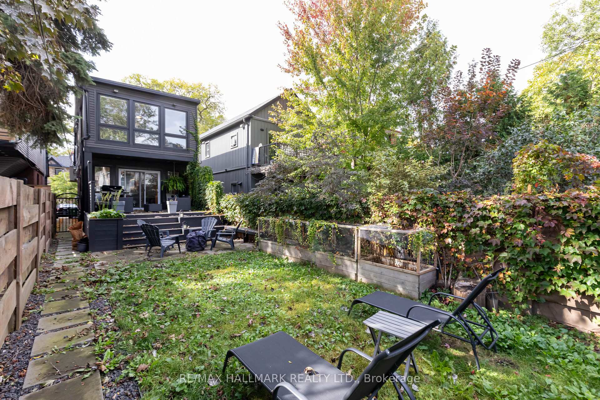 Photo 50 of 9 Ashdale Avenue, Toronto, Greenwood-Coxwell — HOMEH