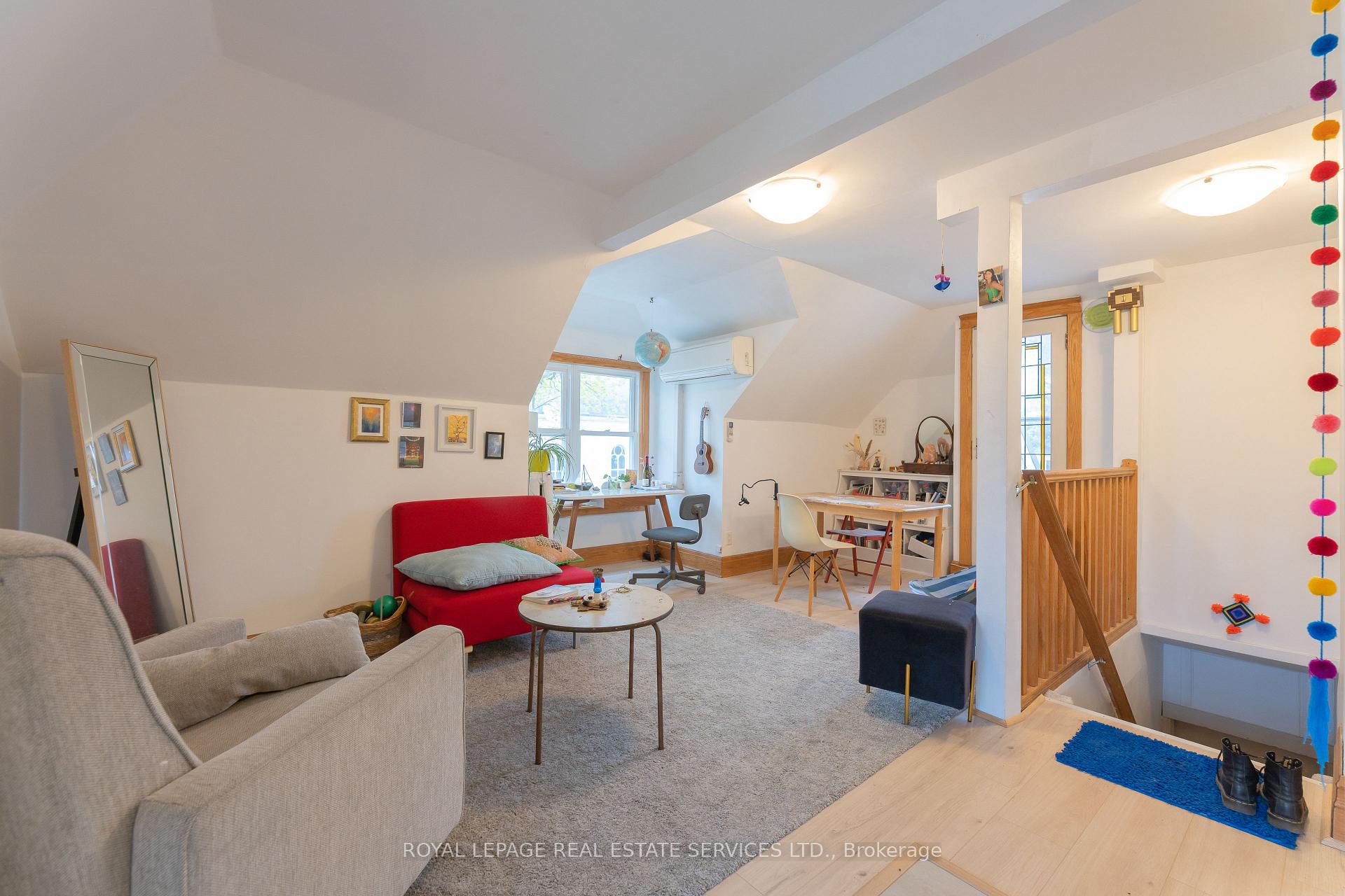 Photo 2 of Unit 3, 18 Shorncliffe Avenue, Toronto, Forest Hill South — HOMEH