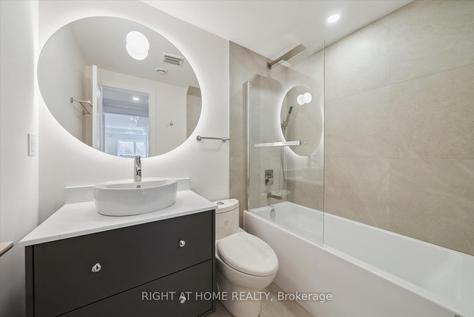 Photo 8 of Unit 5, 125 Kendal Ave, Toronto, The Annex — HOMEH