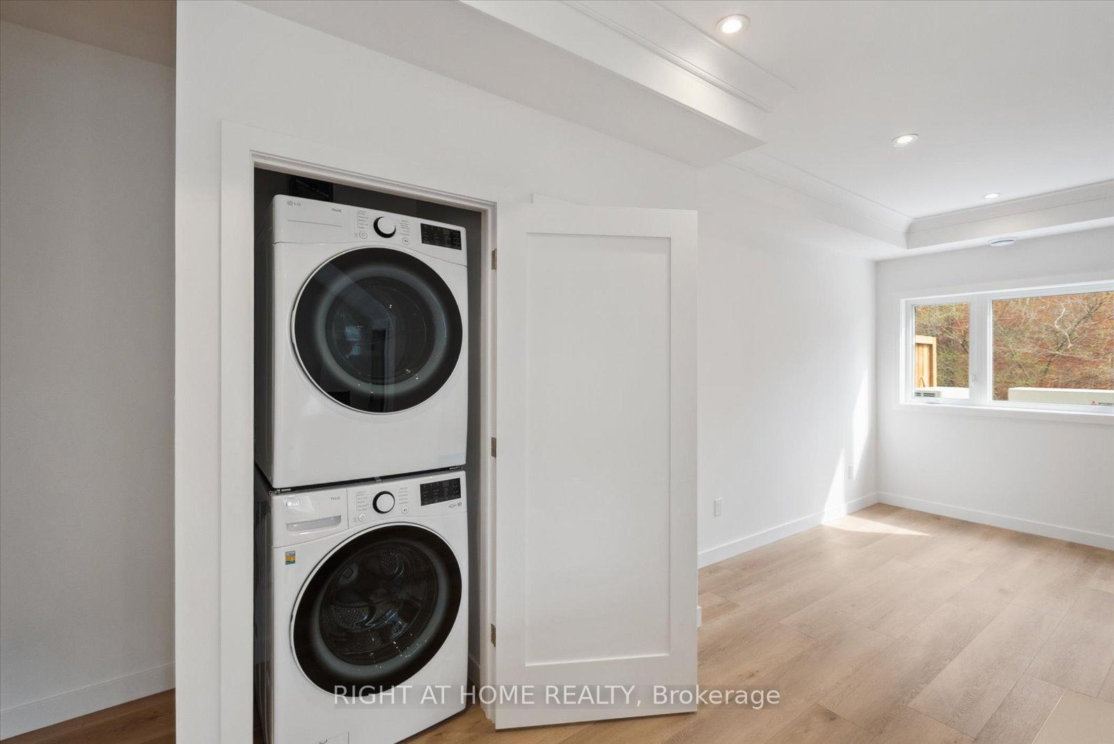 Photo 11 of Unit 5, 125 Kendal Ave, Toronto, The Annex — HOMEH