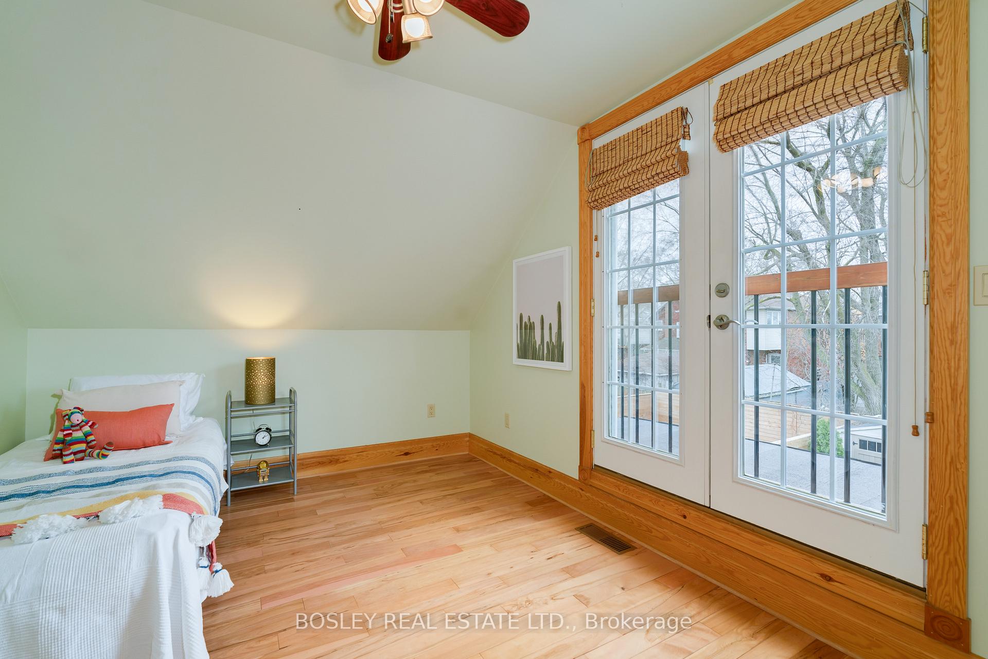 Photo 14 of 19 Epsom Avenue, Toronto, Woodbine-Lumsden — HOMEH