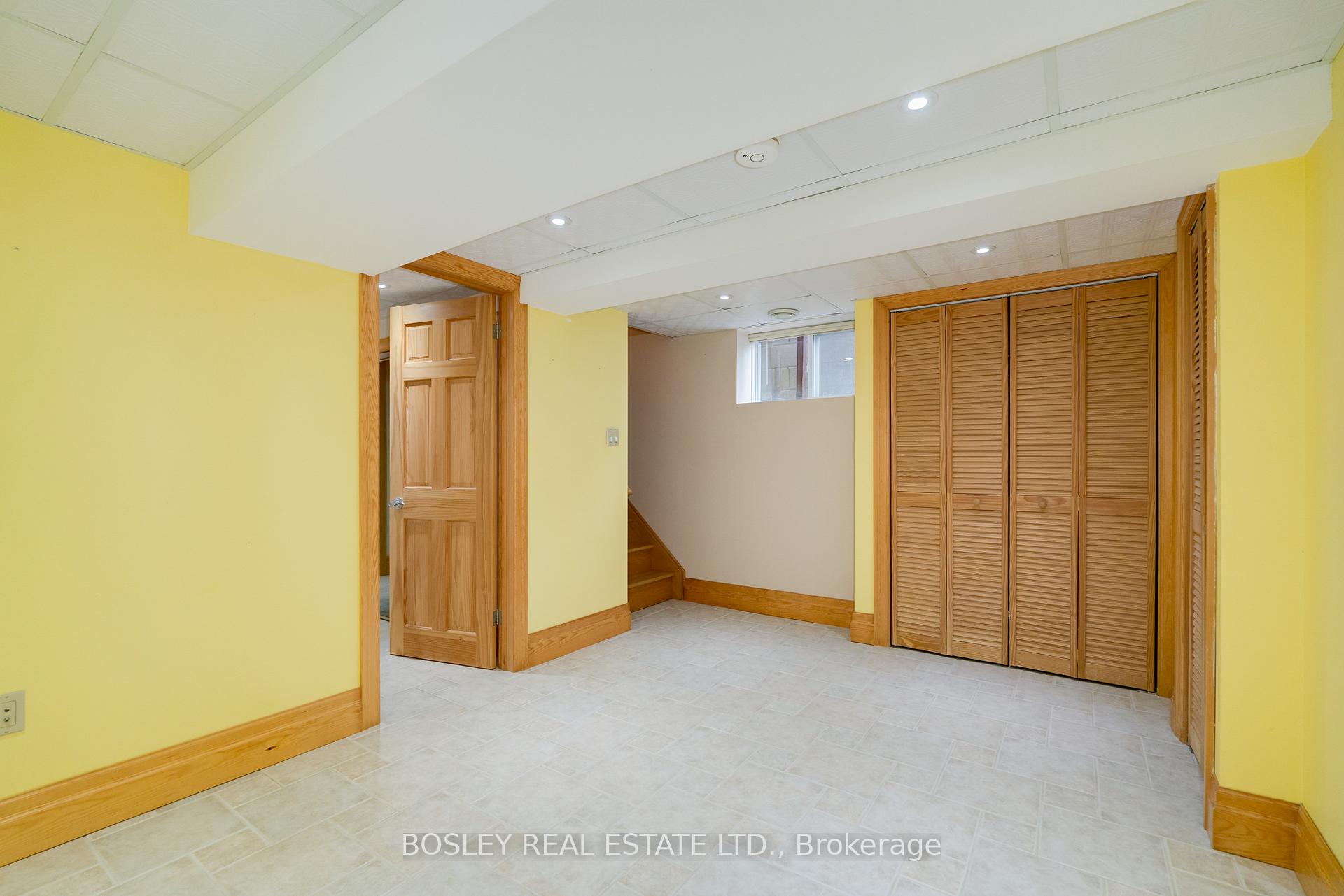 Photo 17 of 19 Epsom Avenue, Toronto, Woodbine-Lumsden — HOMEH