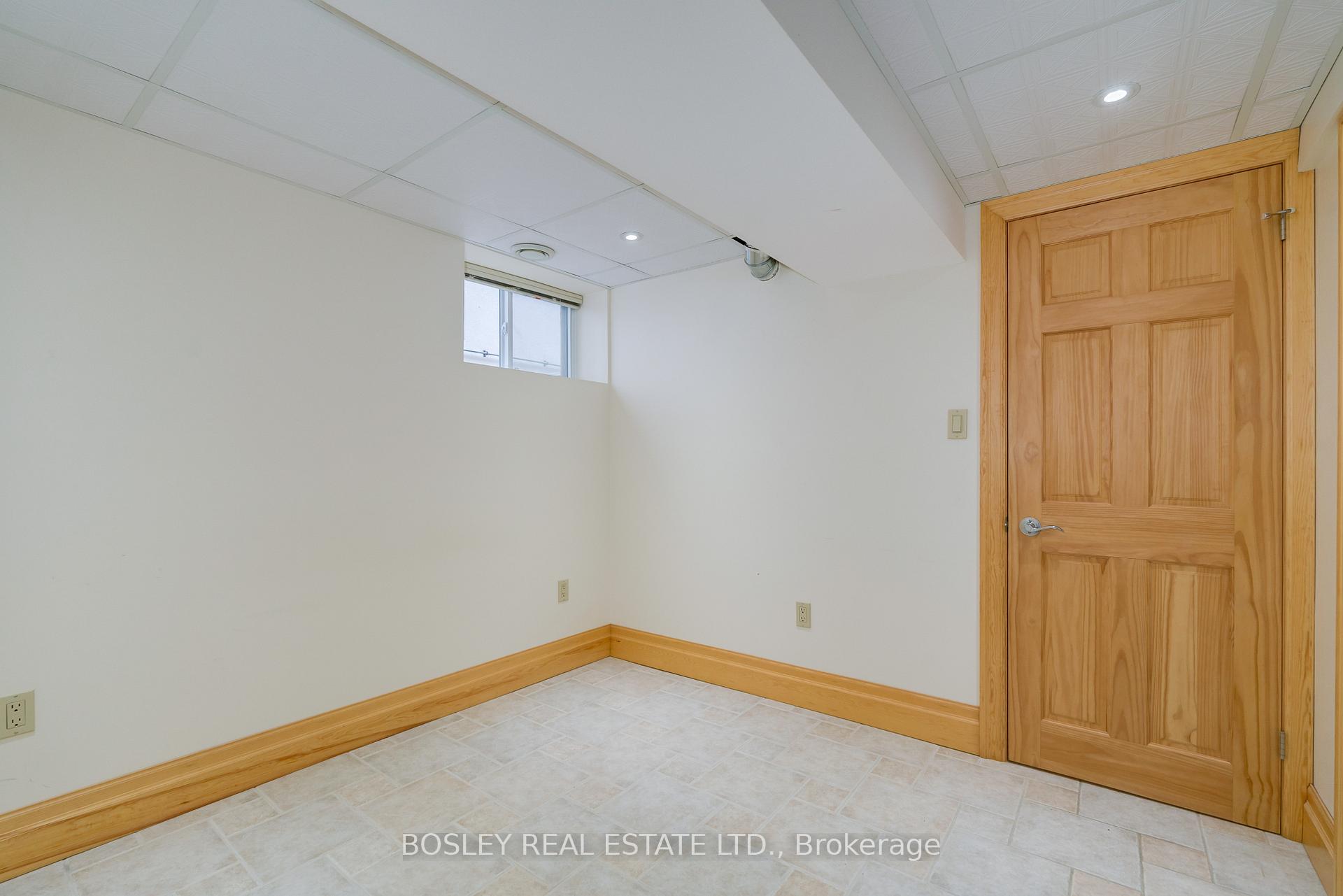 Photo 18 of 19 Epsom Avenue, Toronto, Woodbine-Lumsden — HOMEH