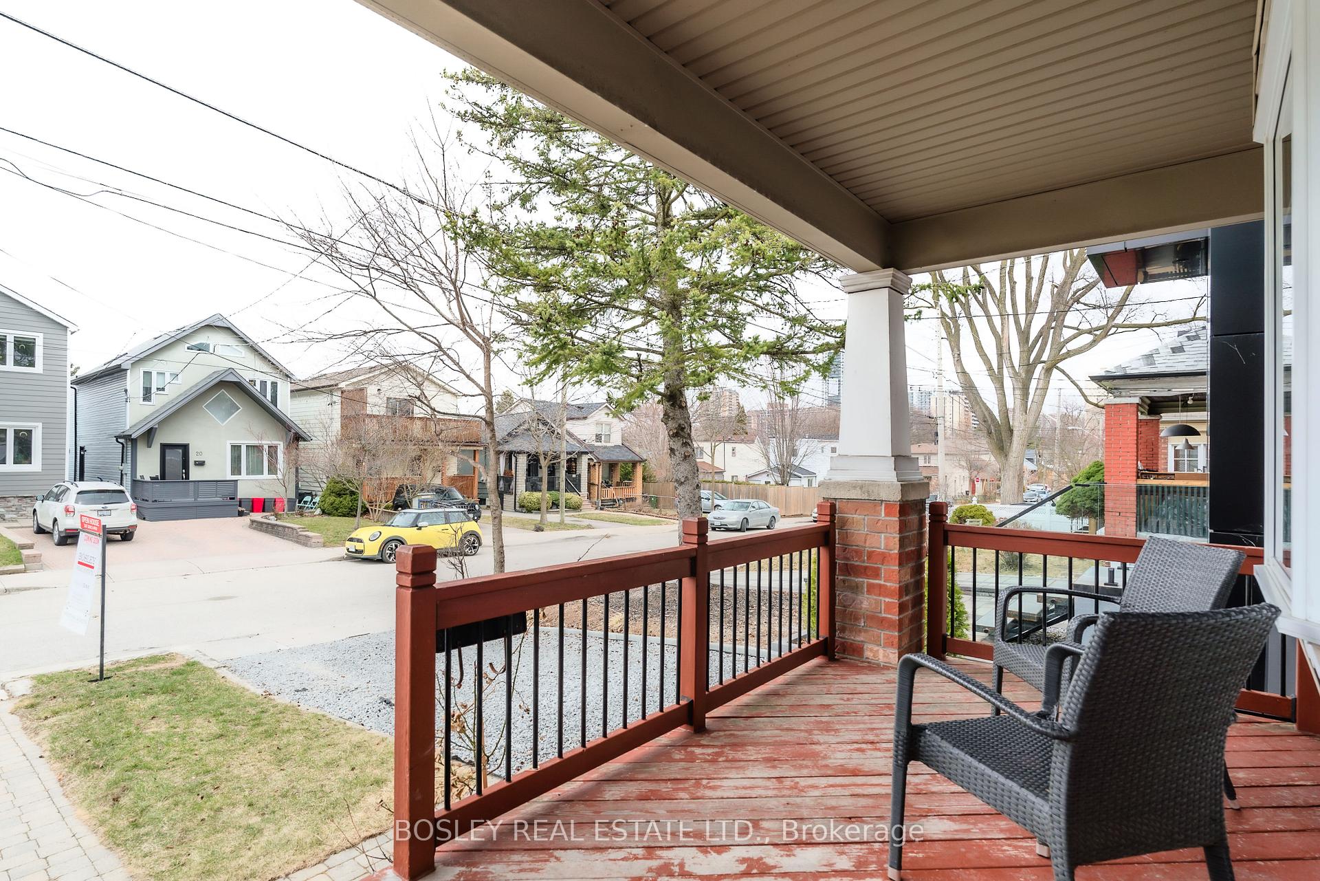 Photo 23 of 19 Epsom Avenue, Toronto, Woodbine-Lumsden — HOMEH