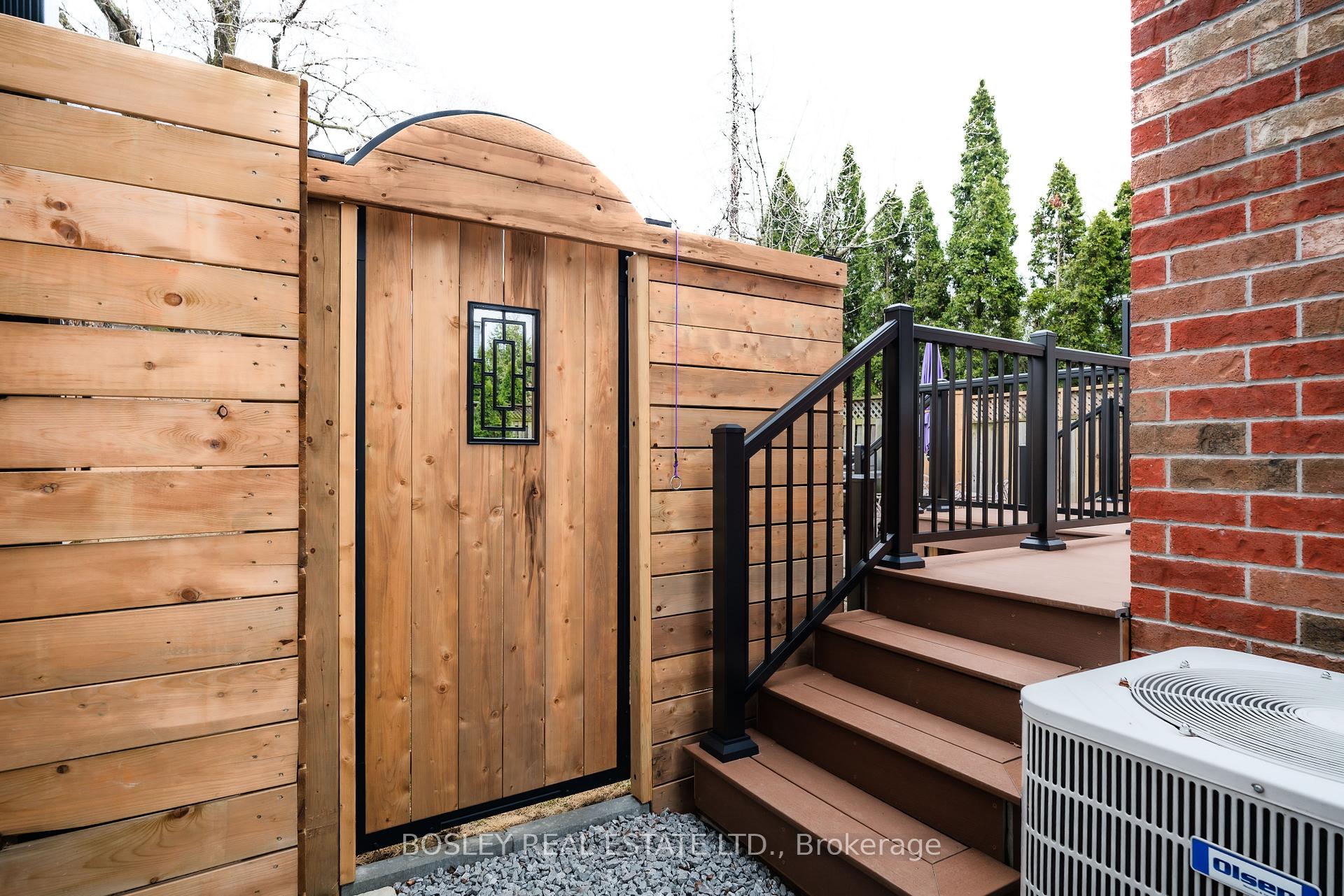 Photo 24 of 19 Epsom Avenue, Toronto, Woodbine-Lumsden — HOMEH