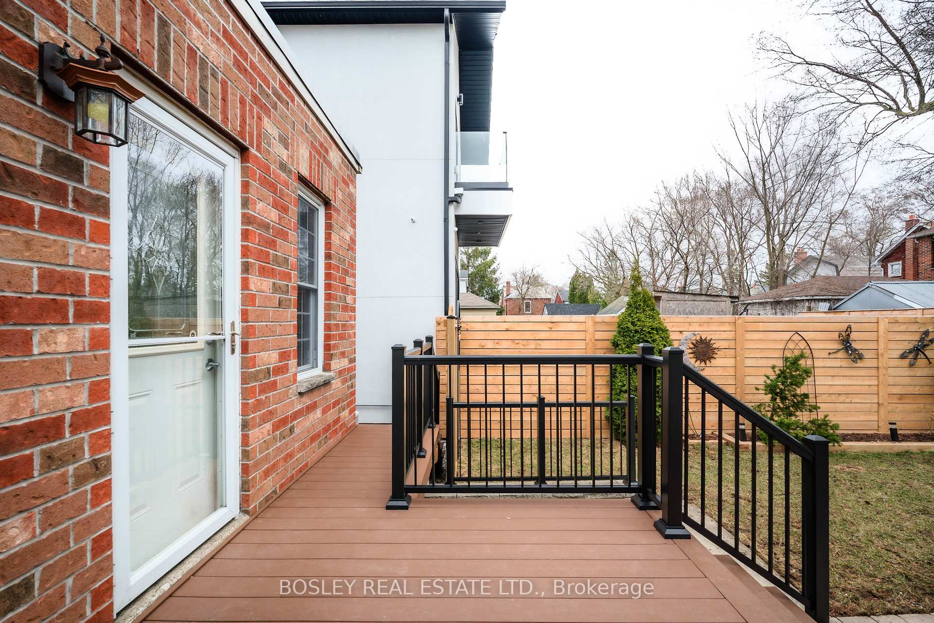 Photo 26 of 19 Epsom Avenue, Toronto, Woodbine-Lumsden — HOMEH