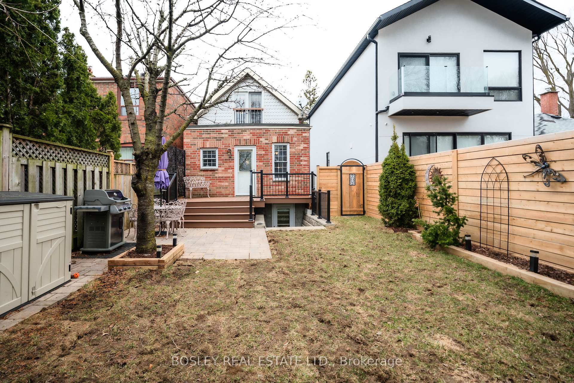 Photo 28 of 19 Epsom Avenue, Toronto, Woodbine-Lumsden — HOMEH
