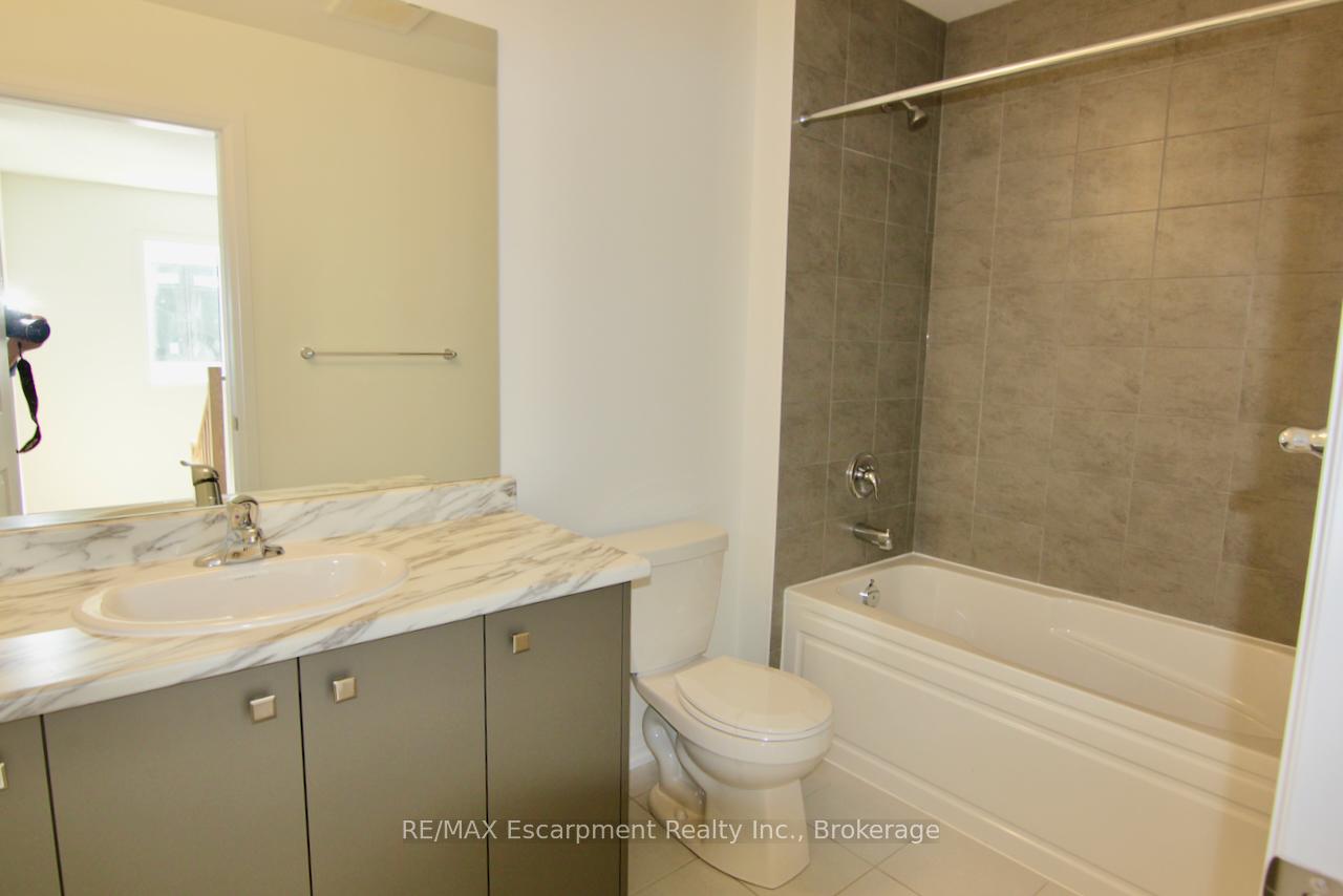 Photo 18 of 261 Velvet Way, Thorold, Rolling Meadows — HOMEH