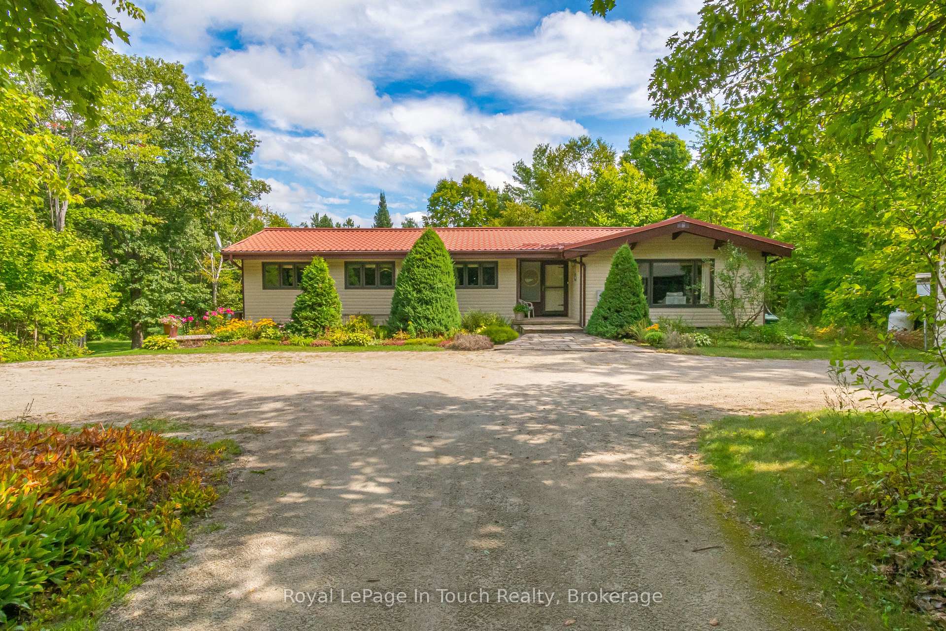 Photo 1 of 229 Dawsons Side Road, Tiny, Rural Tiny — HOMEH