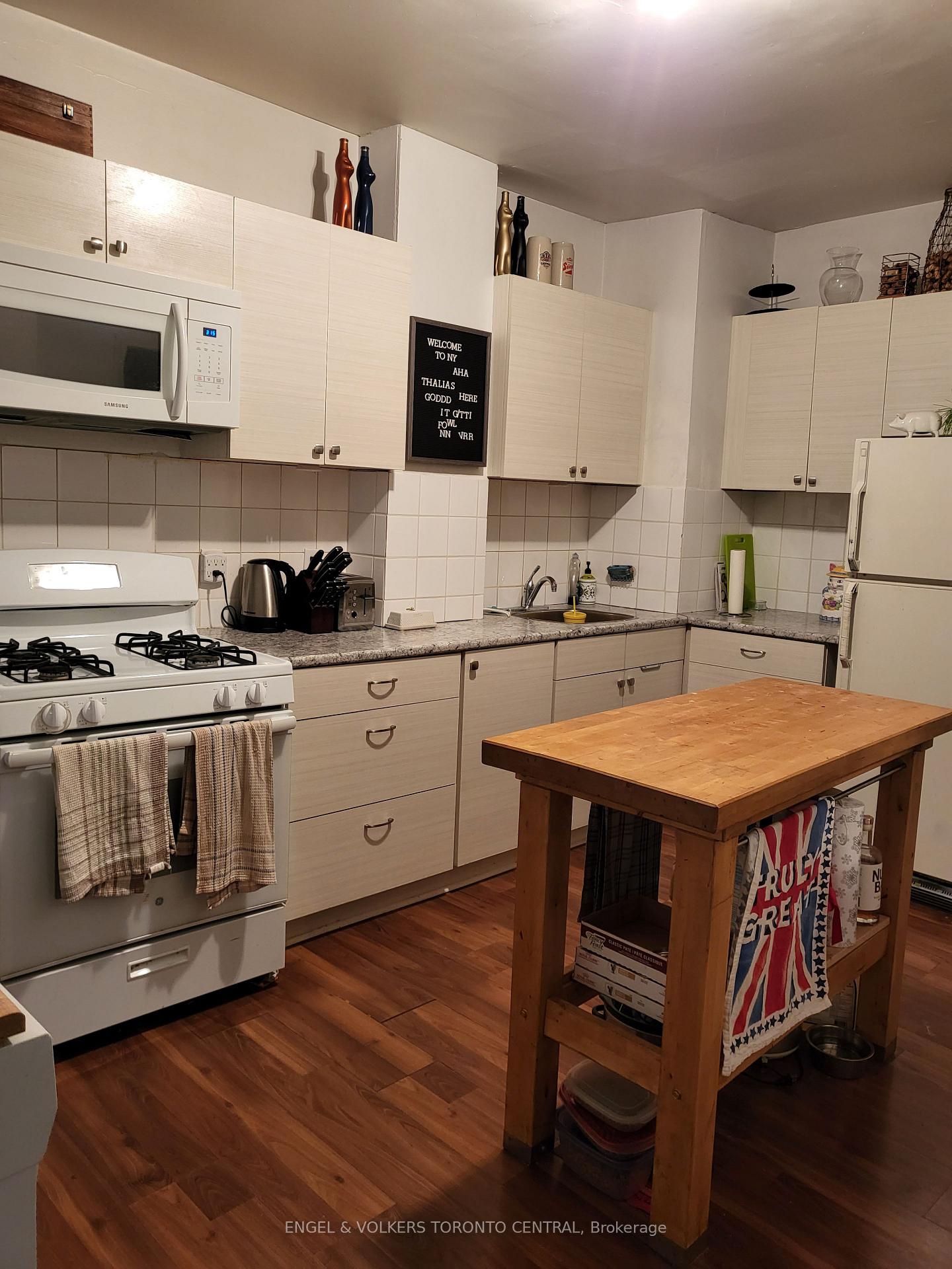 Photo 2 of 12 Endean Avenue, Toronto, South Riverdale — HOMEH