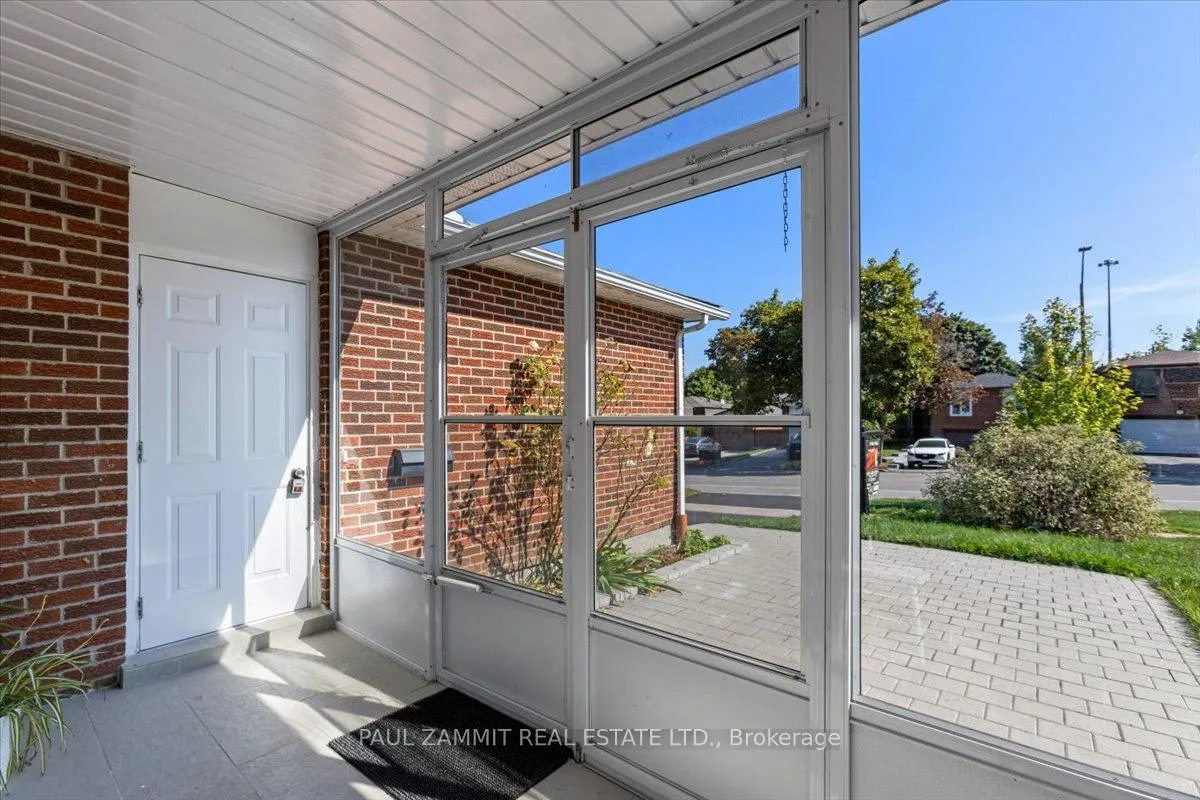 Photo 3 of 175 Simonston Boulevard, Markham, German Mills — HOMEH