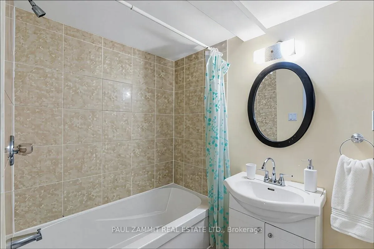 Photo 18 of 175 Simonston Boulevard, Markham, German Mills — HOMEH