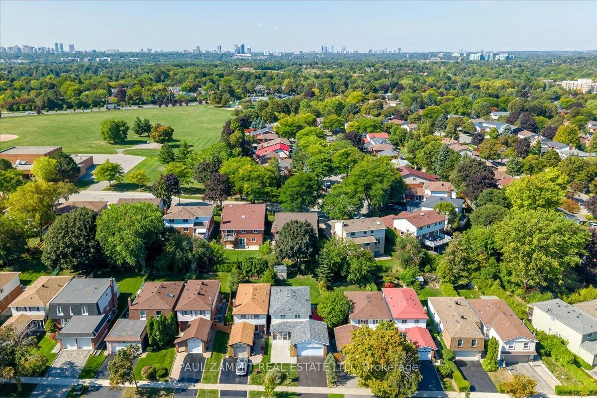 Photo 24 of 175 Simonston Boulevard, Markham, German Mills — HOMEH