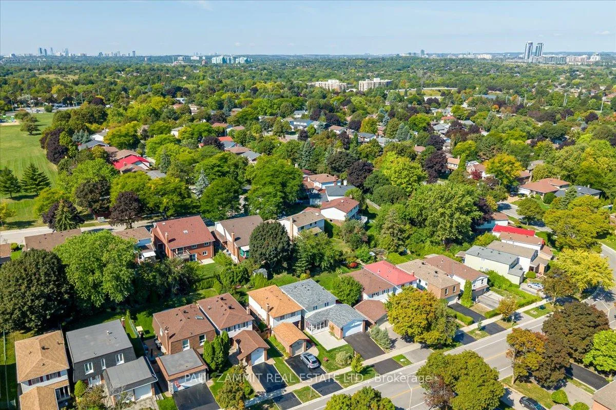 Photo 26 of 175 Simonston Boulevard, Markham, German Mills — HOMEH