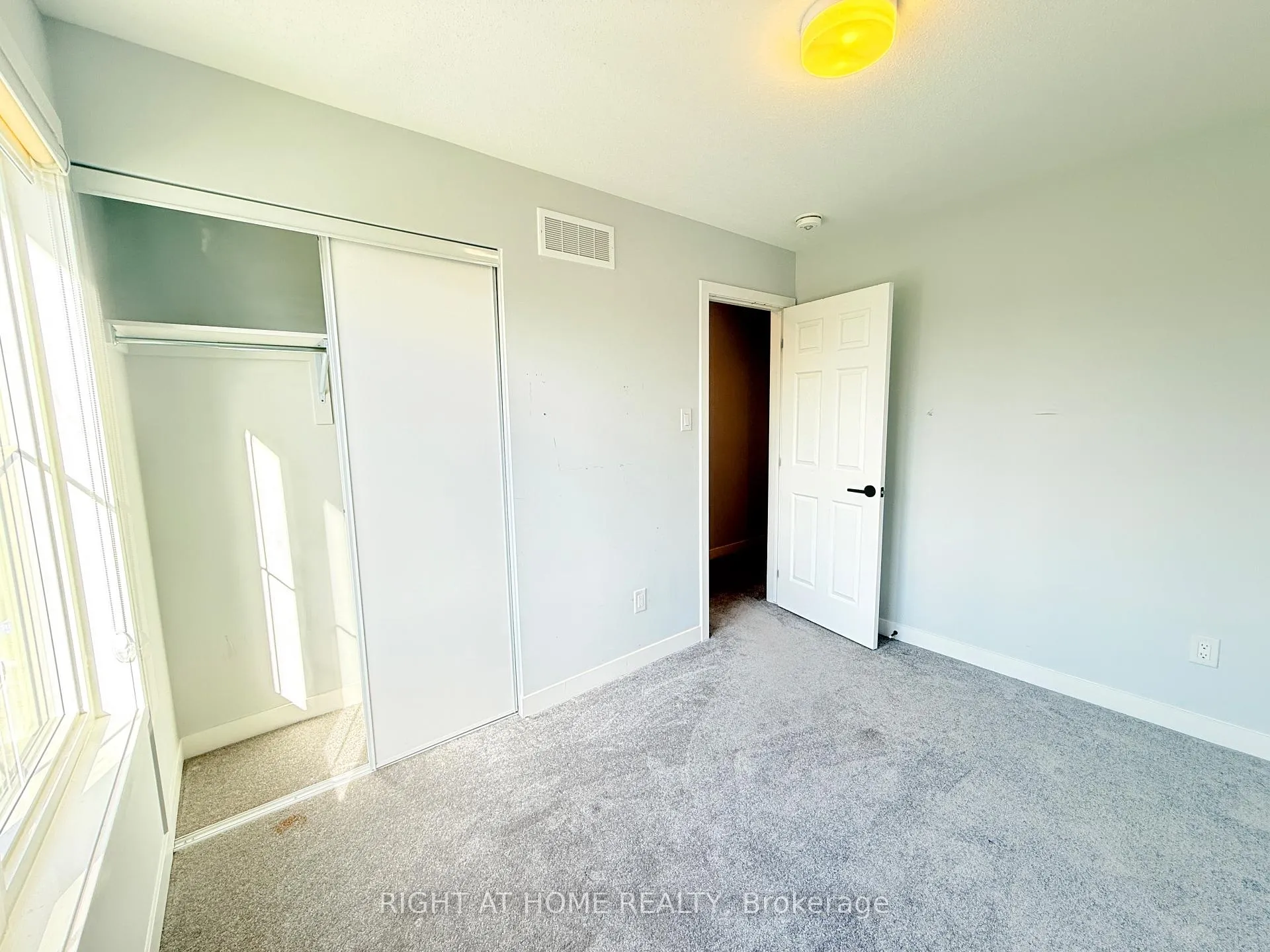 Photo 18 of 63 Stitch Mews, Ottawa, Goulbourn Twp From Franktown Rd/South To Rideau — HOMEH