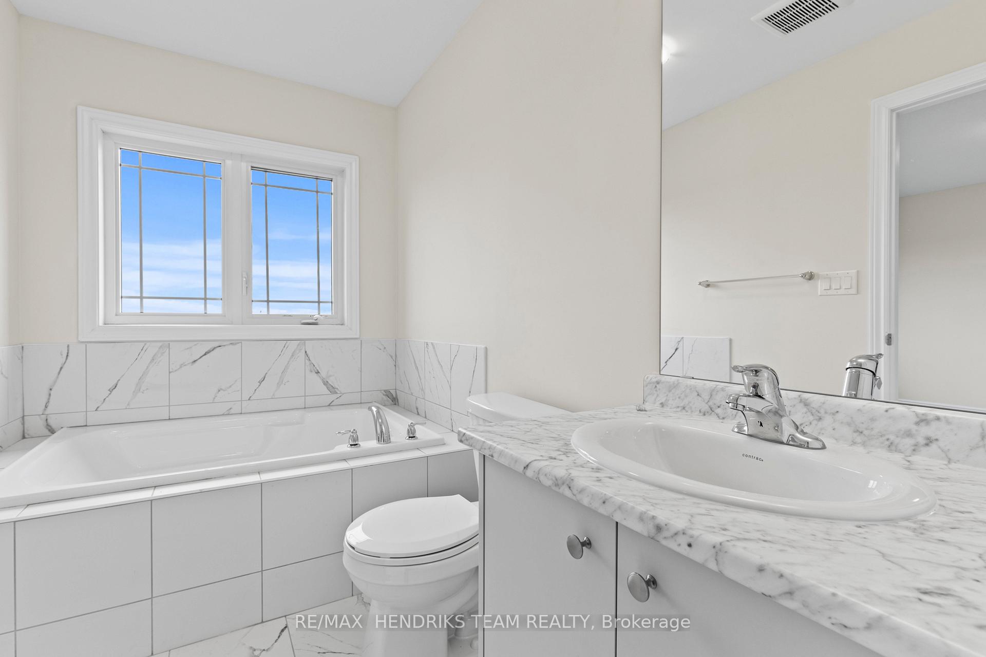 Photo 15 of 456 Barker Parkway, Thorold, Rolling Meadows — HOMEH