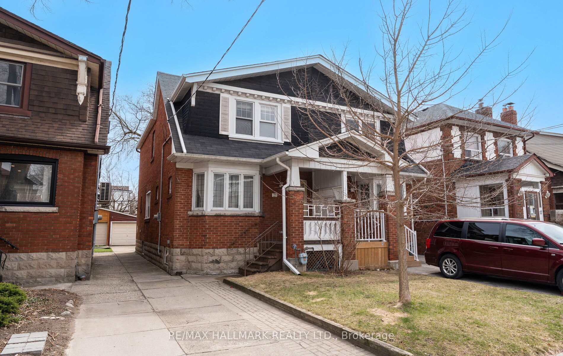 Photo 2 of 21 Kings Park Boulevard, Toronto, Danforth Village-East York — HOMEH