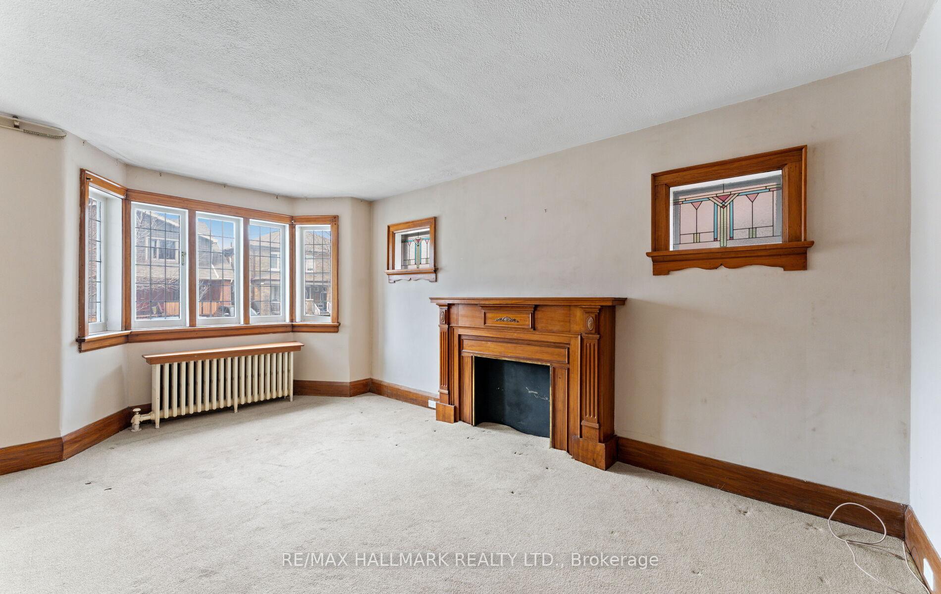 Photo 7 of 21 Kings Park Boulevard, Toronto, Danforth Village-East York — HOMEH