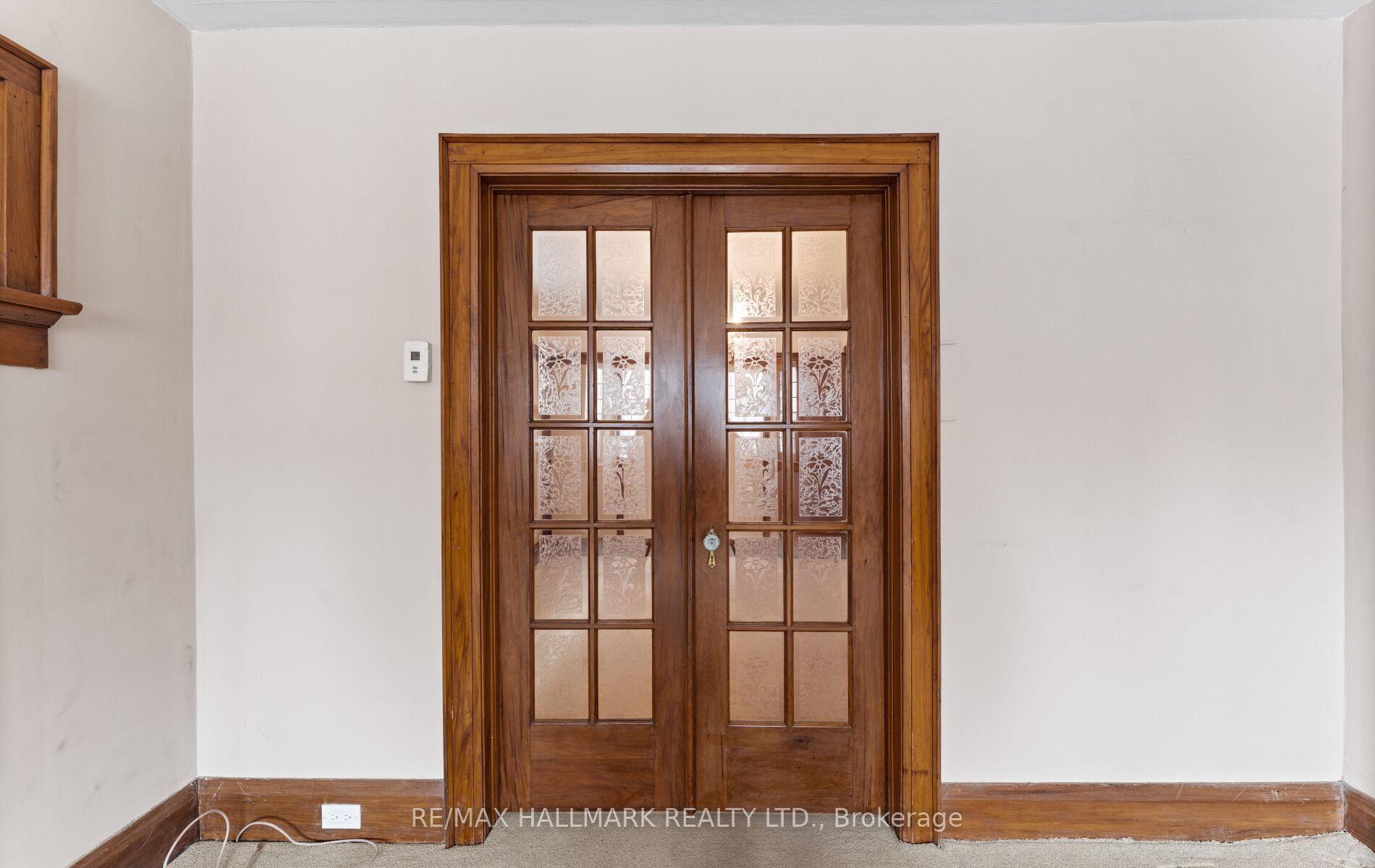 Photo 8 of 21 Kings Park Boulevard, Toronto, Danforth Village-East York — HOMEH