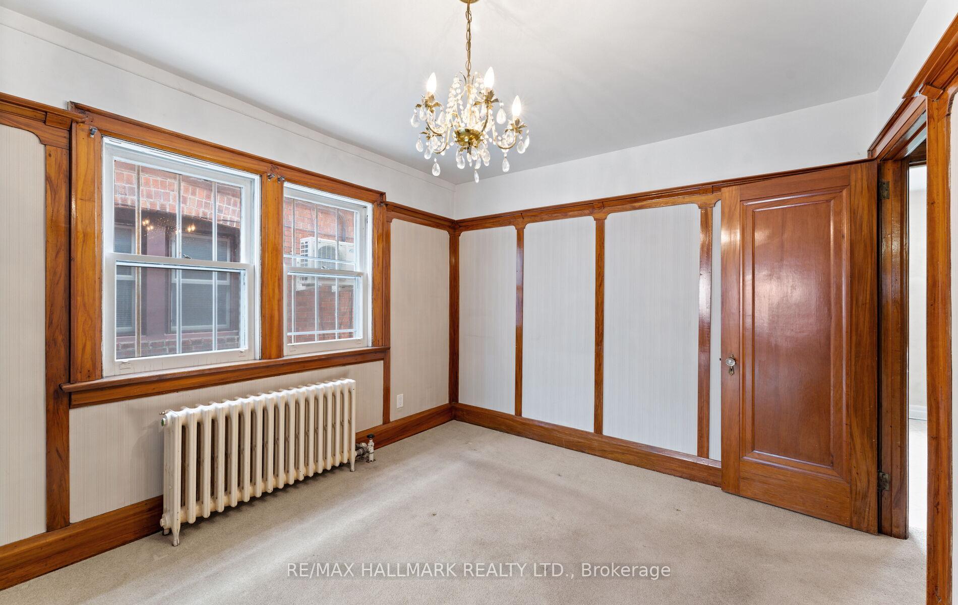 Photo 11 of 21 Kings Park Boulevard, Toronto, Danforth Village-East York — HOMEH