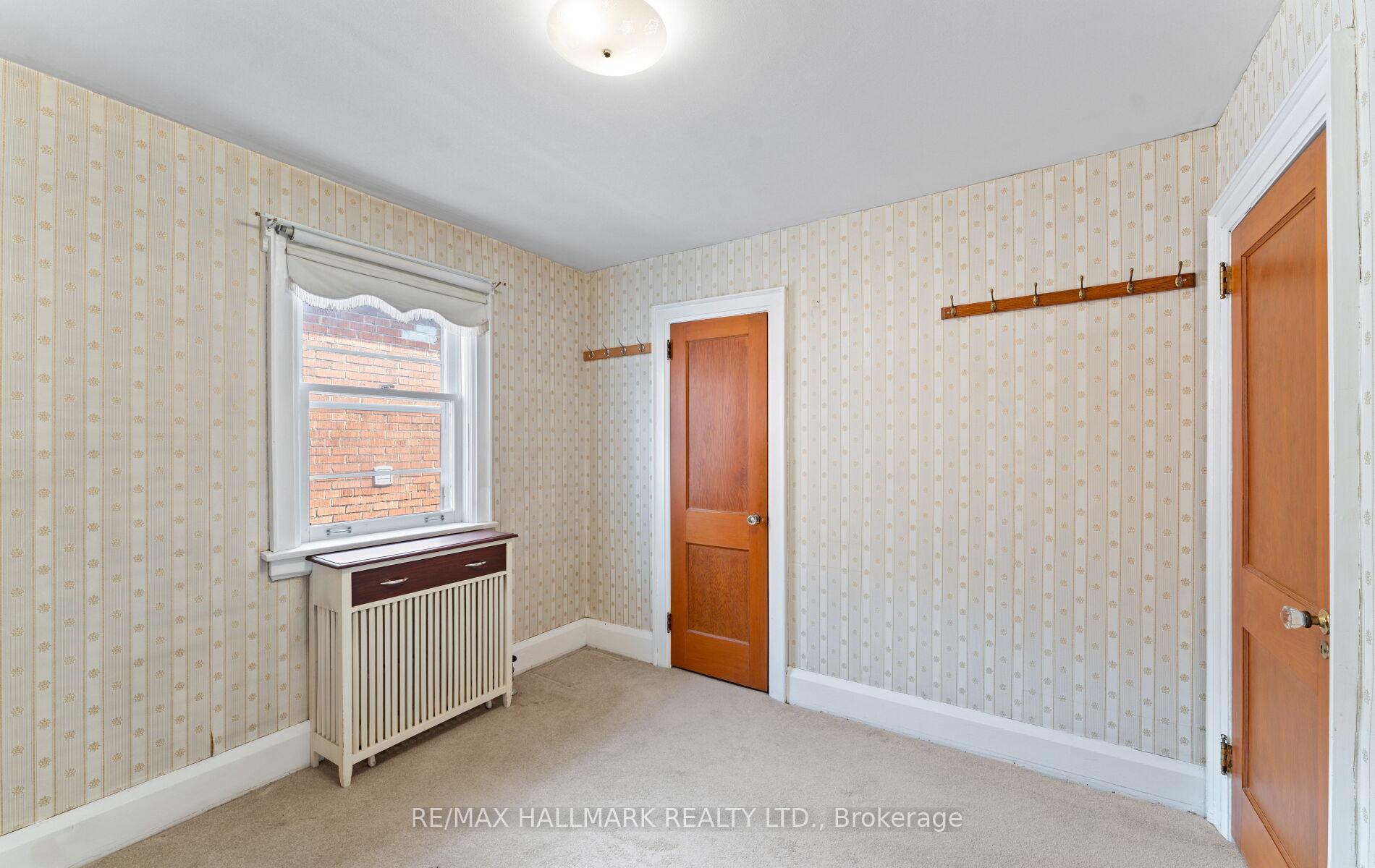 Photo 20 of 21 Kings Park Boulevard, Toronto, Danforth Village-East York — HOMEH