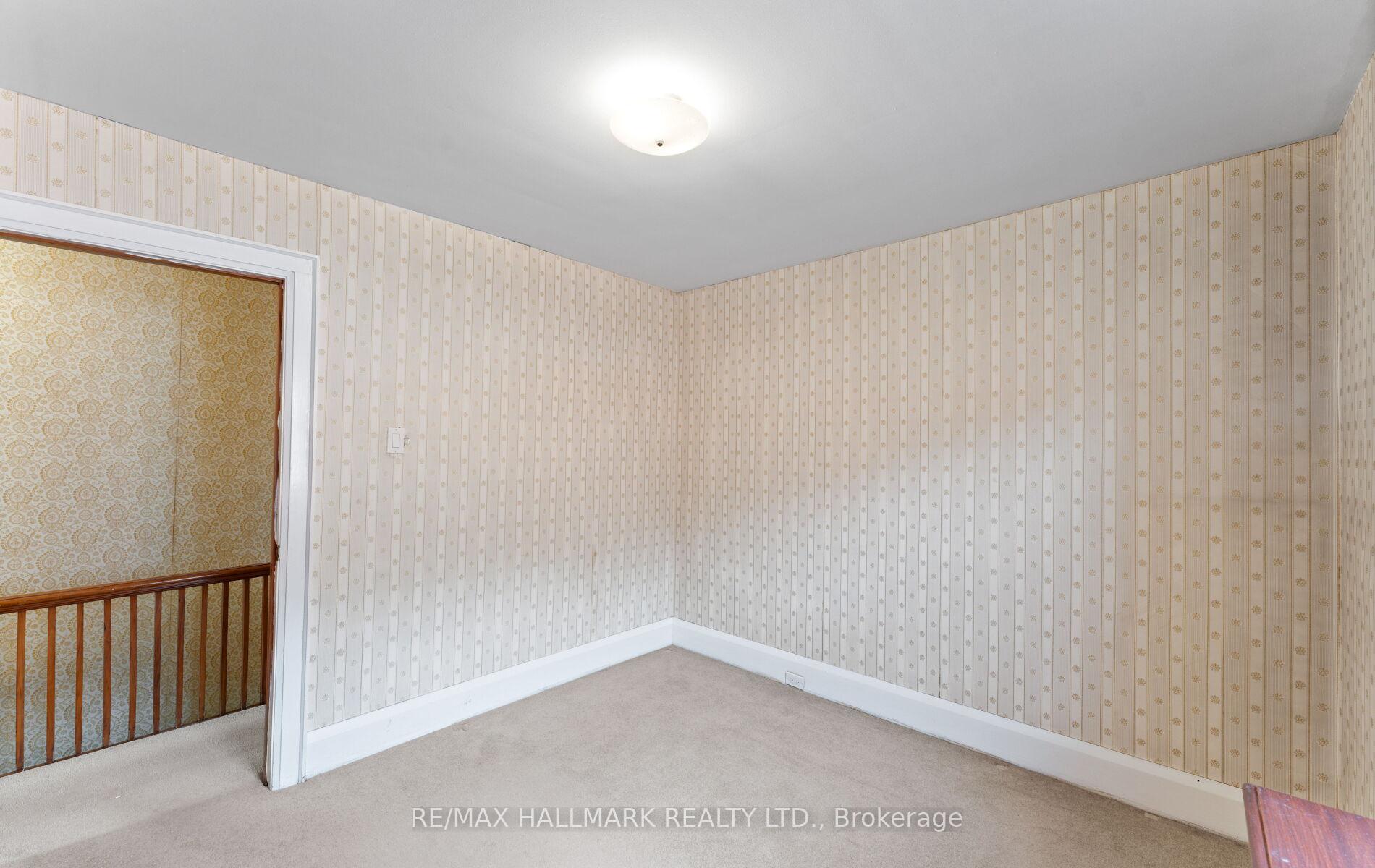 Photo 22 of 21 Kings Park Boulevard, Toronto, Danforth Village-East York — HOMEH