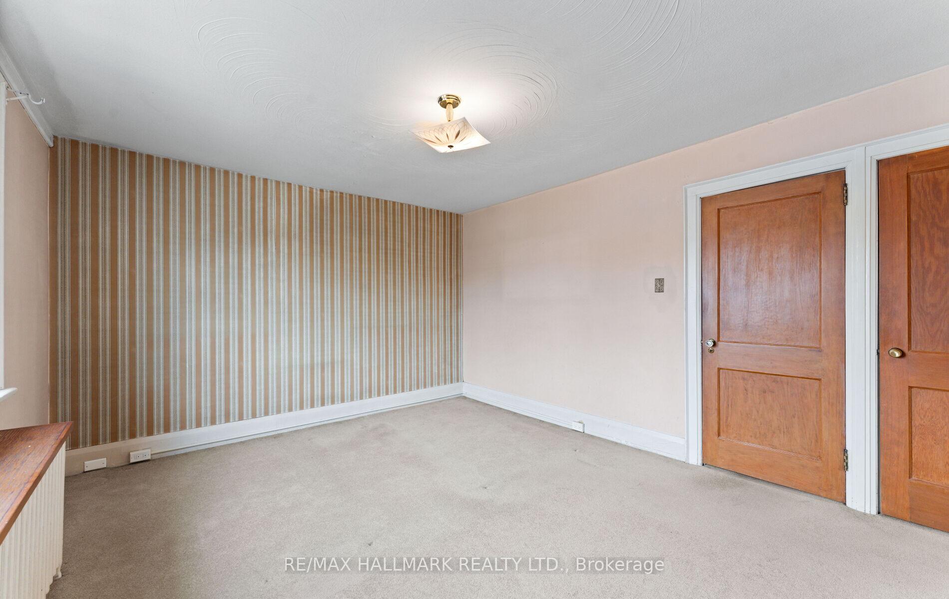 Photo 26 of 21 Kings Park Boulevard, Toronto, Danforth Village-East York — HOMEH