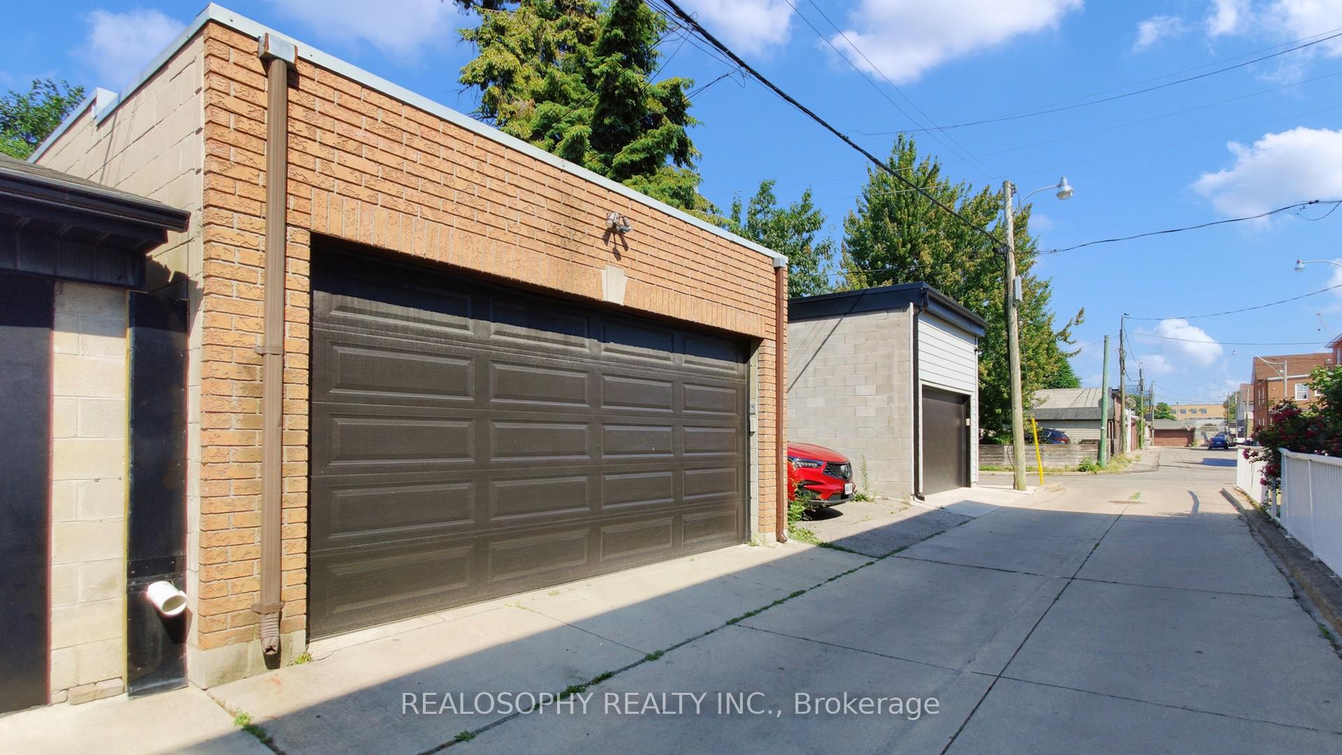 Photo 3 of Unit Lower, 449A Brock Avenue, Toronto, Dufferin Grove — HOMEH