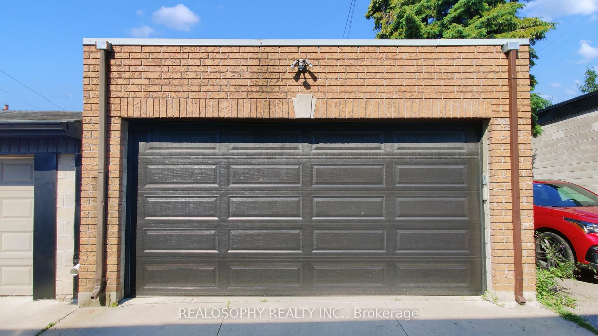 Photo 4 of Unit Lower, 449A Brock Avenue, Toronto, Dufferin Grove — HOMEH