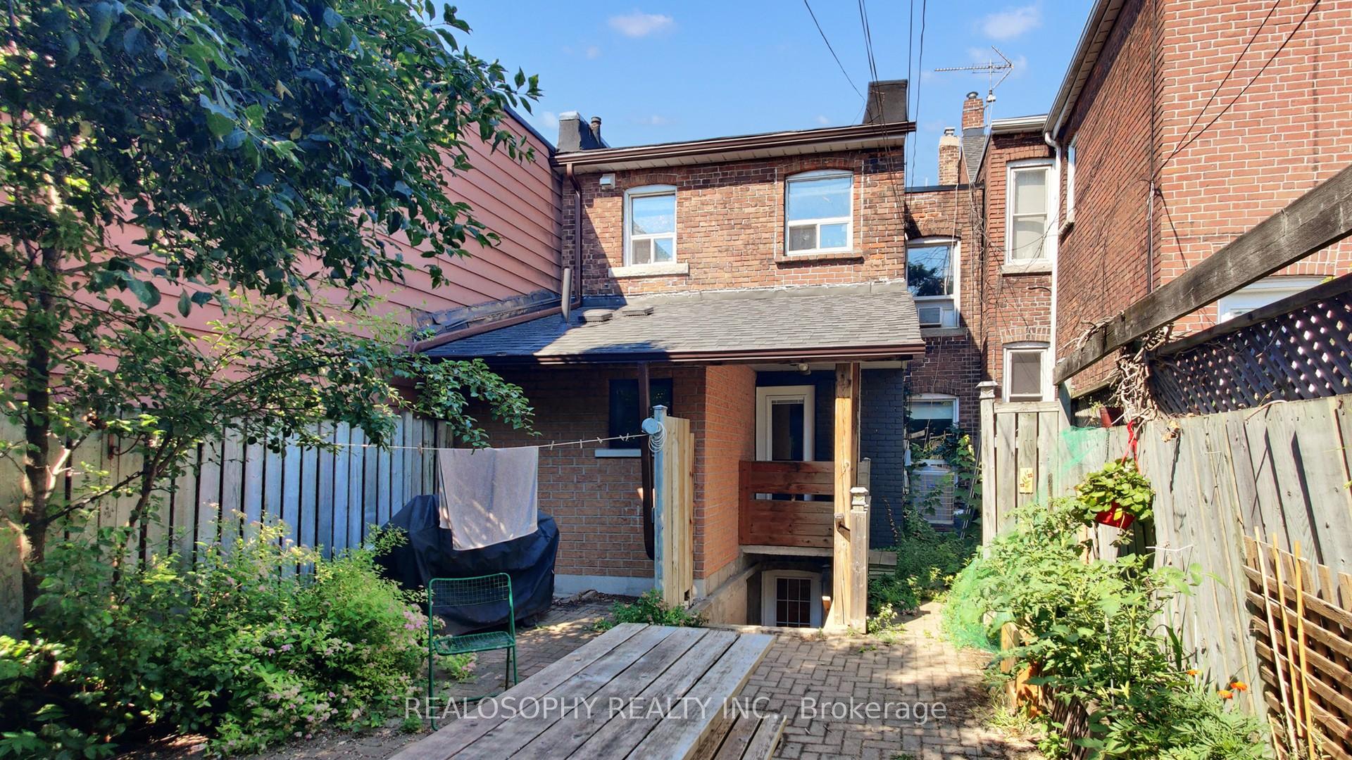 Photo 5 of Unit Lower, 449A Brock Avenue, Toronto, Dufferin Grove — HOMEH