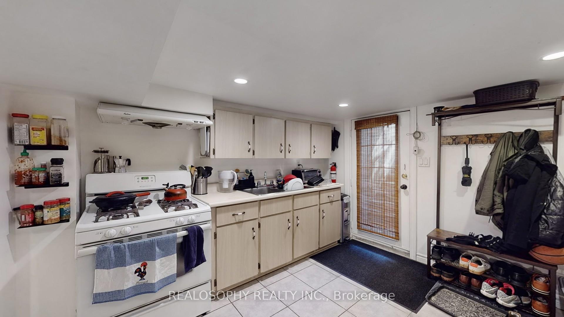 Photo 9 of Unit Lower, 449A Brock Avenue, Toronto, Dufferin Grove — HOMEH