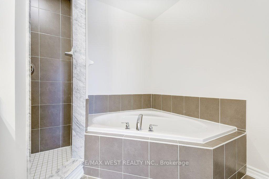 Photo 18 of 86 Baker Street, Thorold, Thorold Downtown — HOMEH