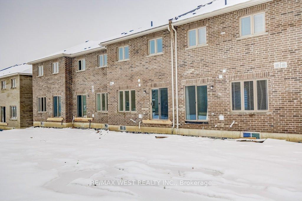 Photo 24 of 86 Baker Street, Thorold, Thorold Downtown — HOMEH