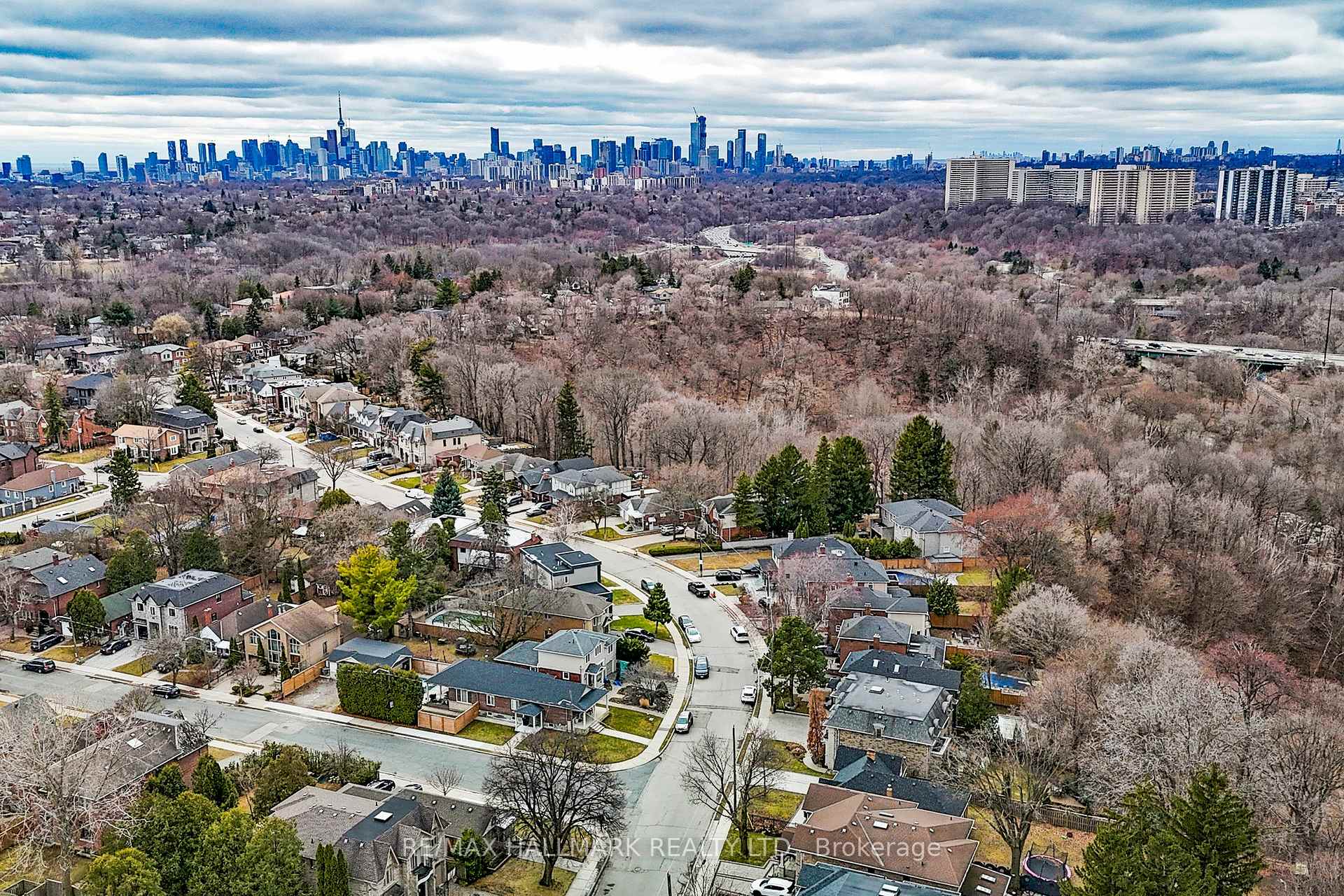 Photo 41 of 194 Parkview Hill Crescent, Toronto, O'Connor-Parkview — HOMEH