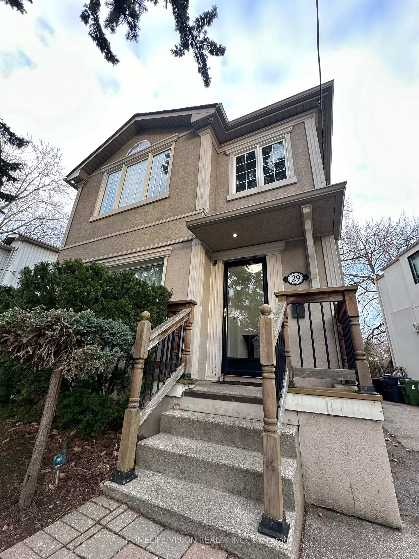 Photo 2 of 29 Glencrest Boulevard, Toronto, O'Connor-Parkview — HOMEH