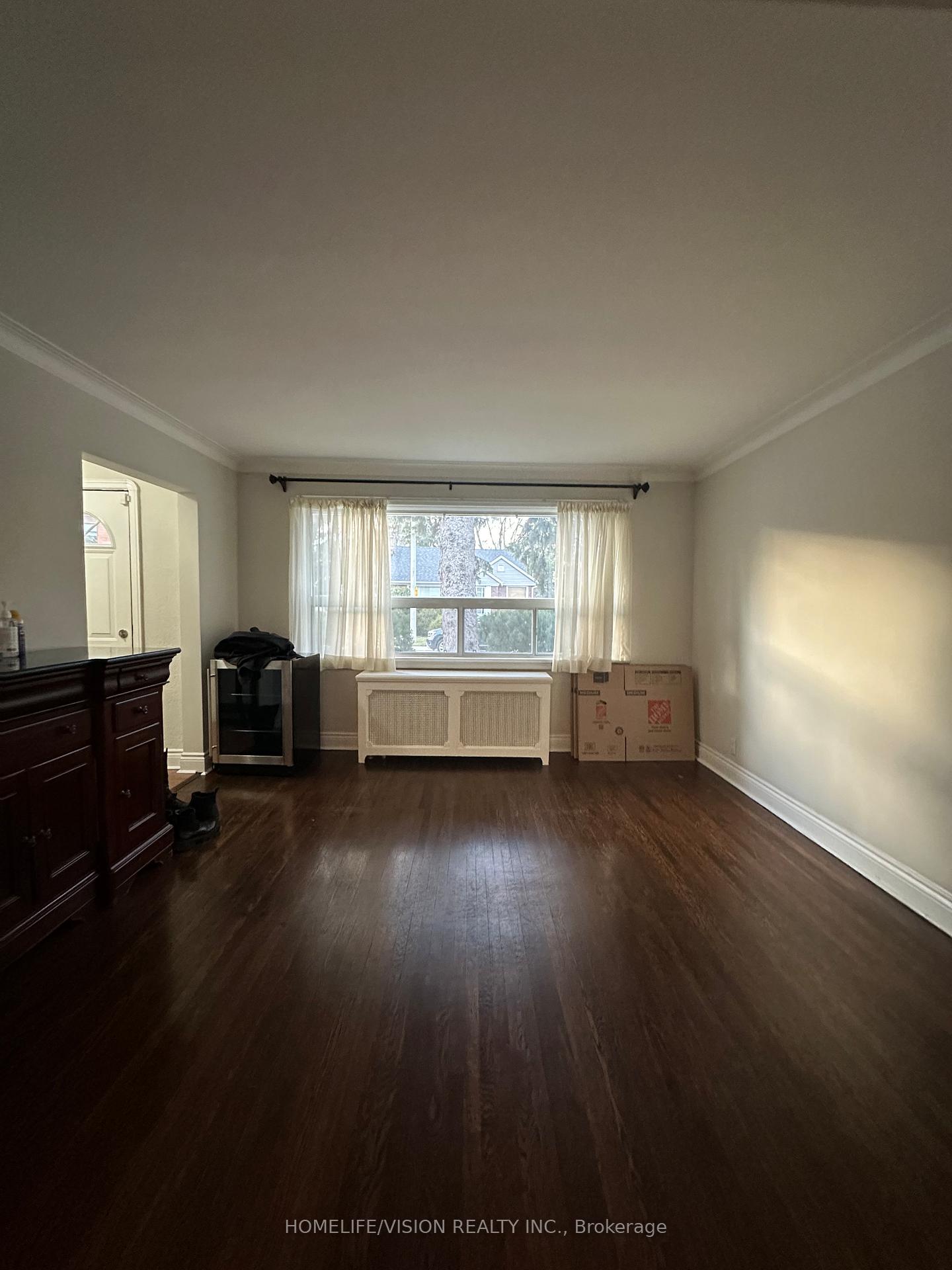 Photo 4 of 29 Glencrest Boulevard, Toronto, O'Connor-Parkview — HOMEH